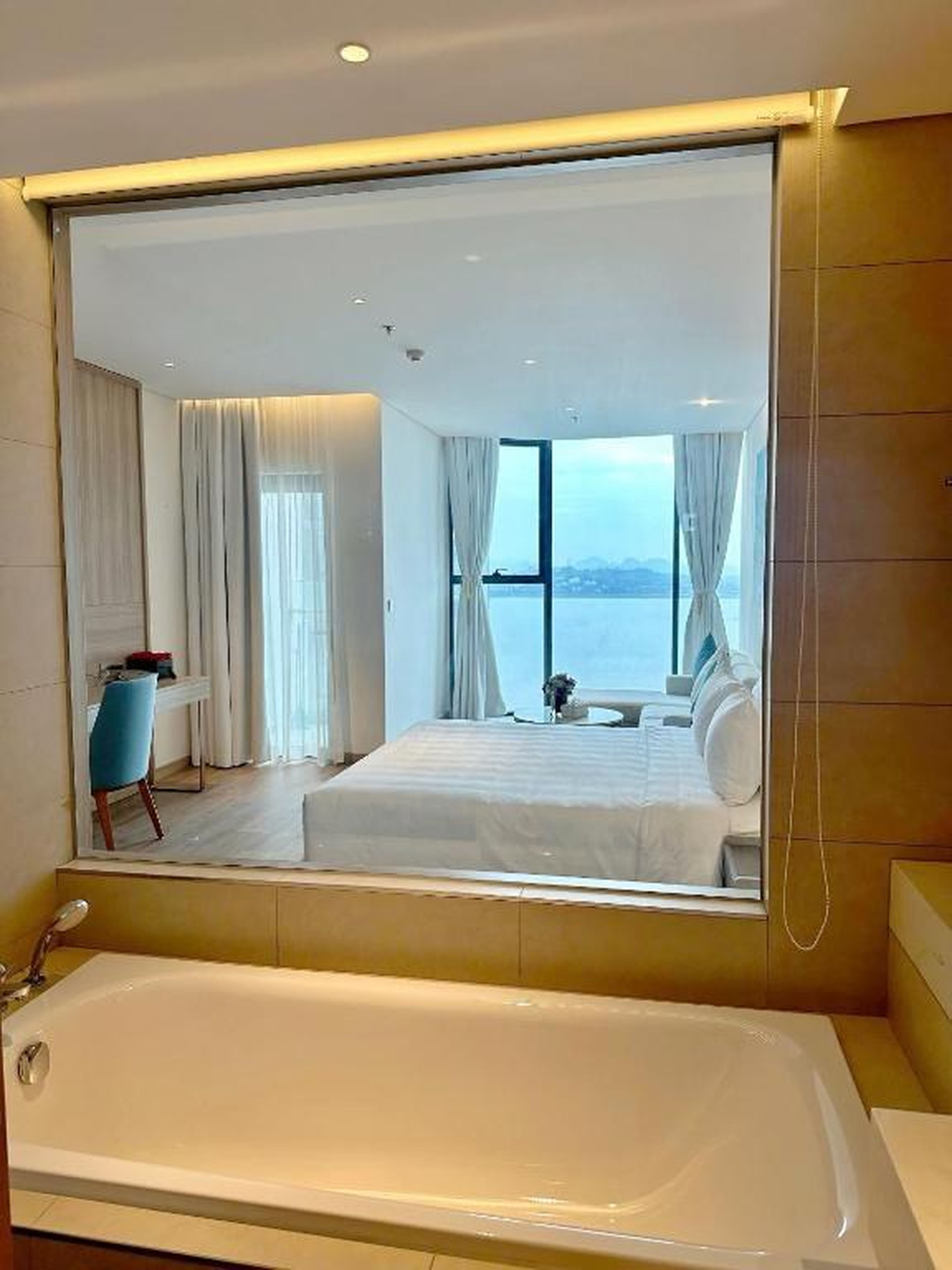 SamSet Corner Seaview Studio A La Carte Ha Long Bay - Hình 3