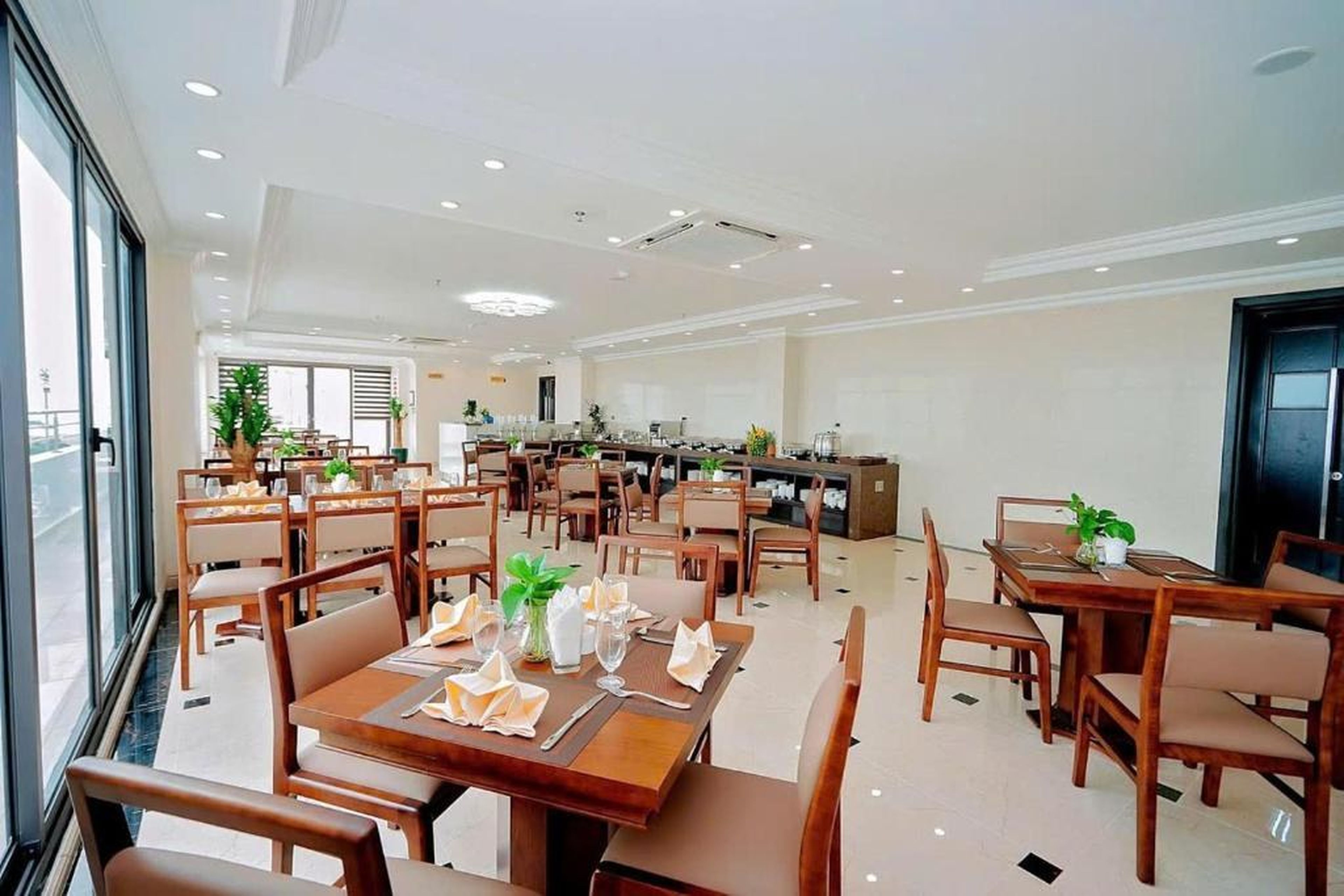 The One Ha Long Hotel - Hình 26