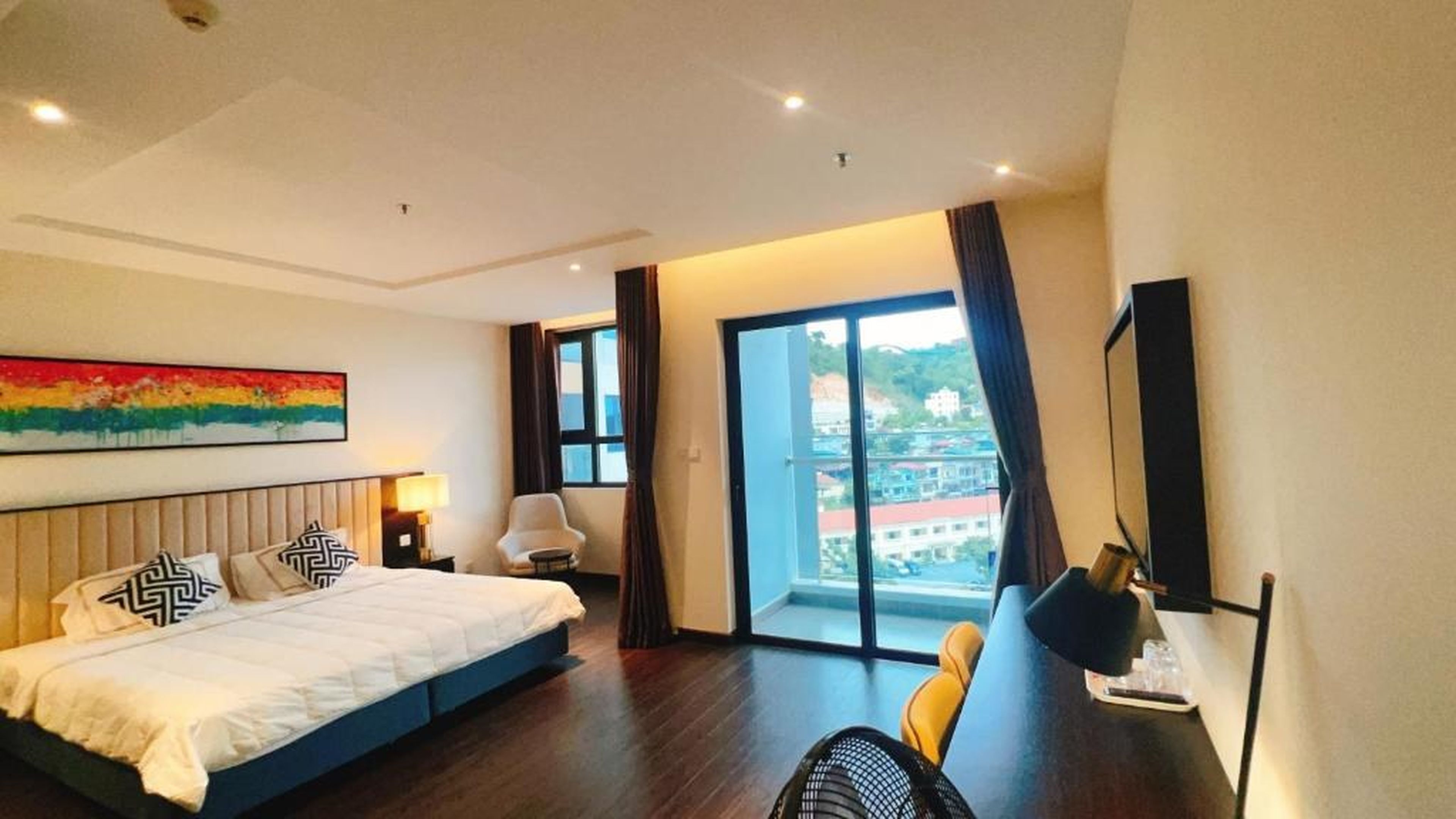 căn hộ Home Stay Sapphire S2 tiêu chuẩn khách sạn view thành phố Hạ Long rất đẹp - Hình 19