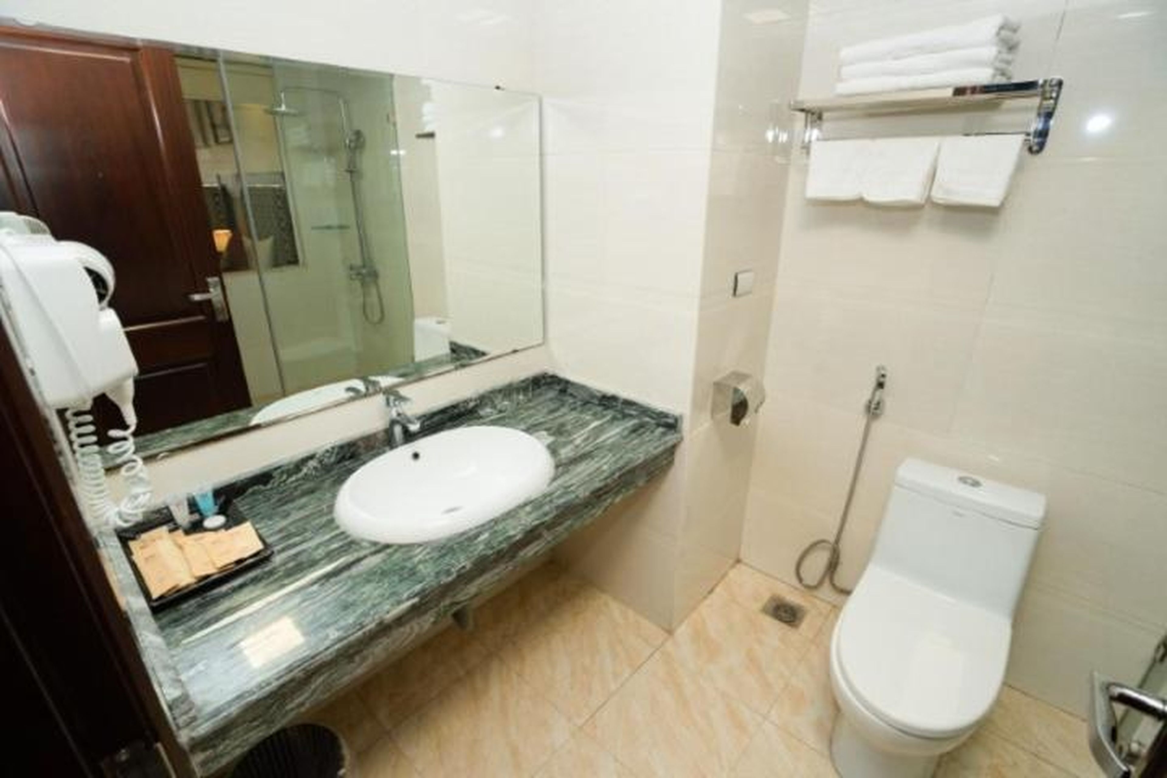 MT Collection Hotel Ha Long - Hình 17