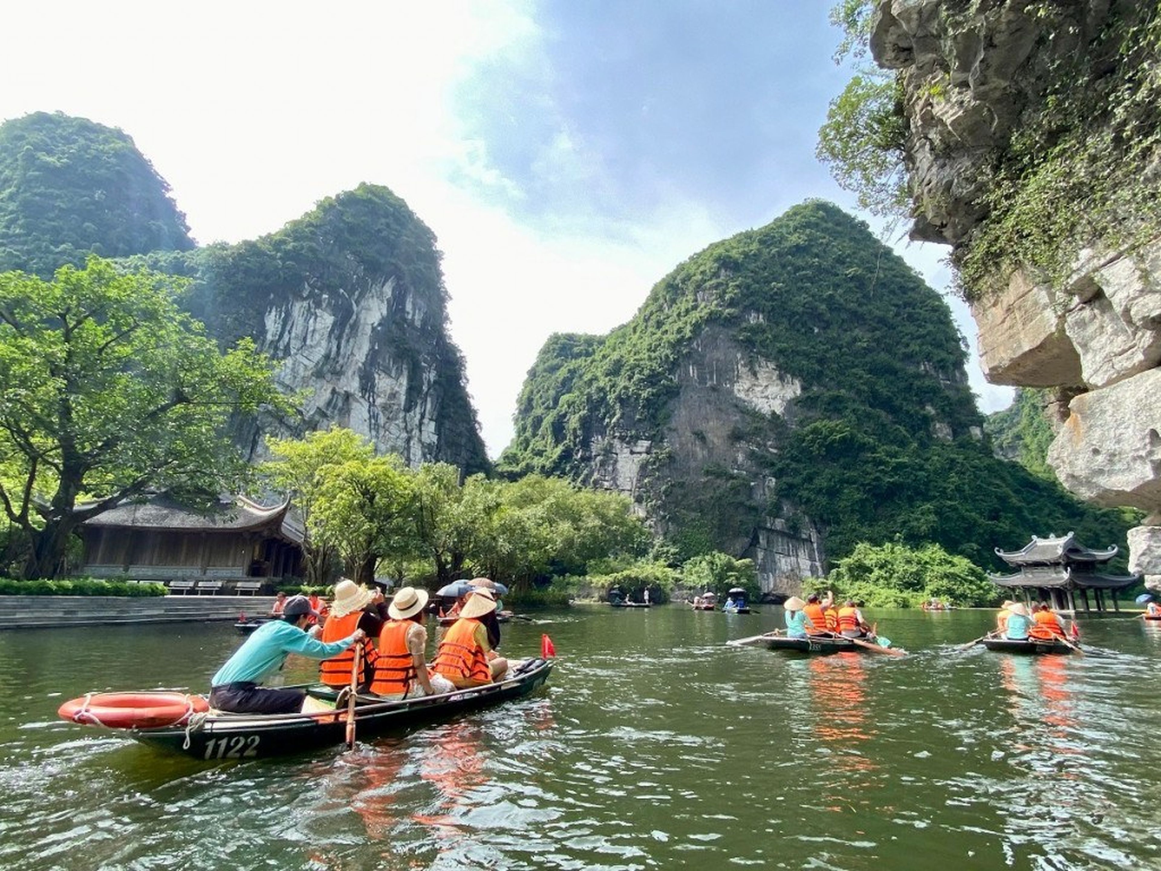 Tour miền Bắc 5N4Đ ưu đãi cực khủng dịp lễ 30/4 - Hình 1