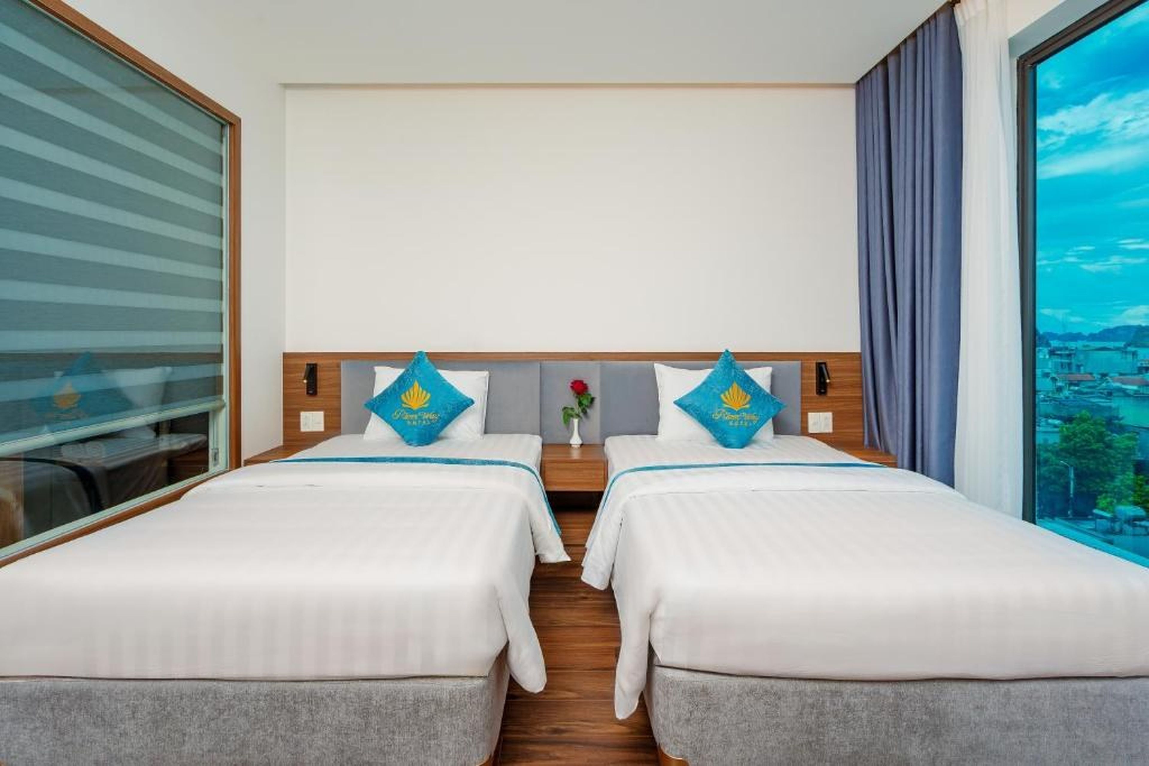 River Way Hotel Ha Long - 500m to Beach - Hình 28