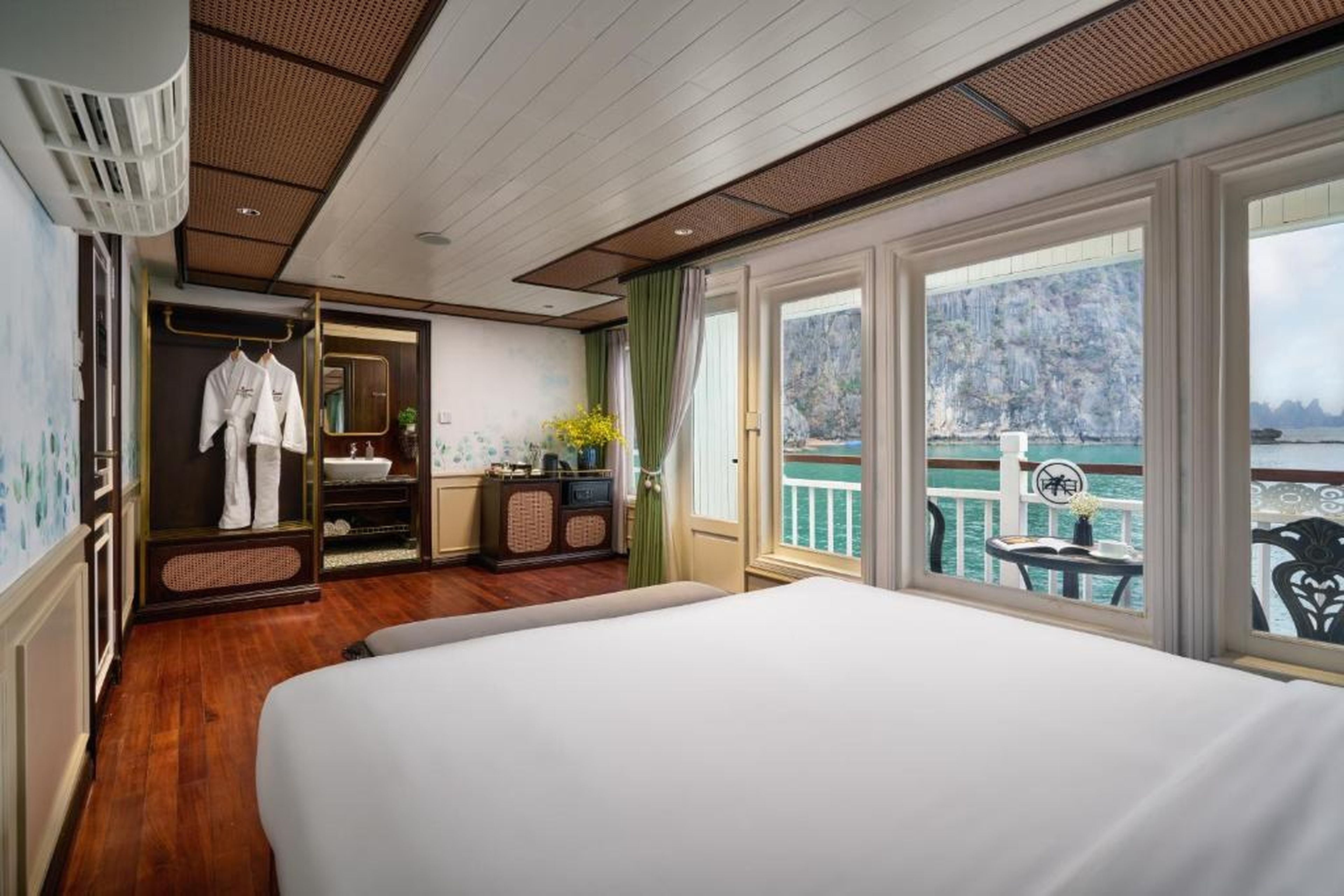 Signature Royal Halong Cruise - Hình 11