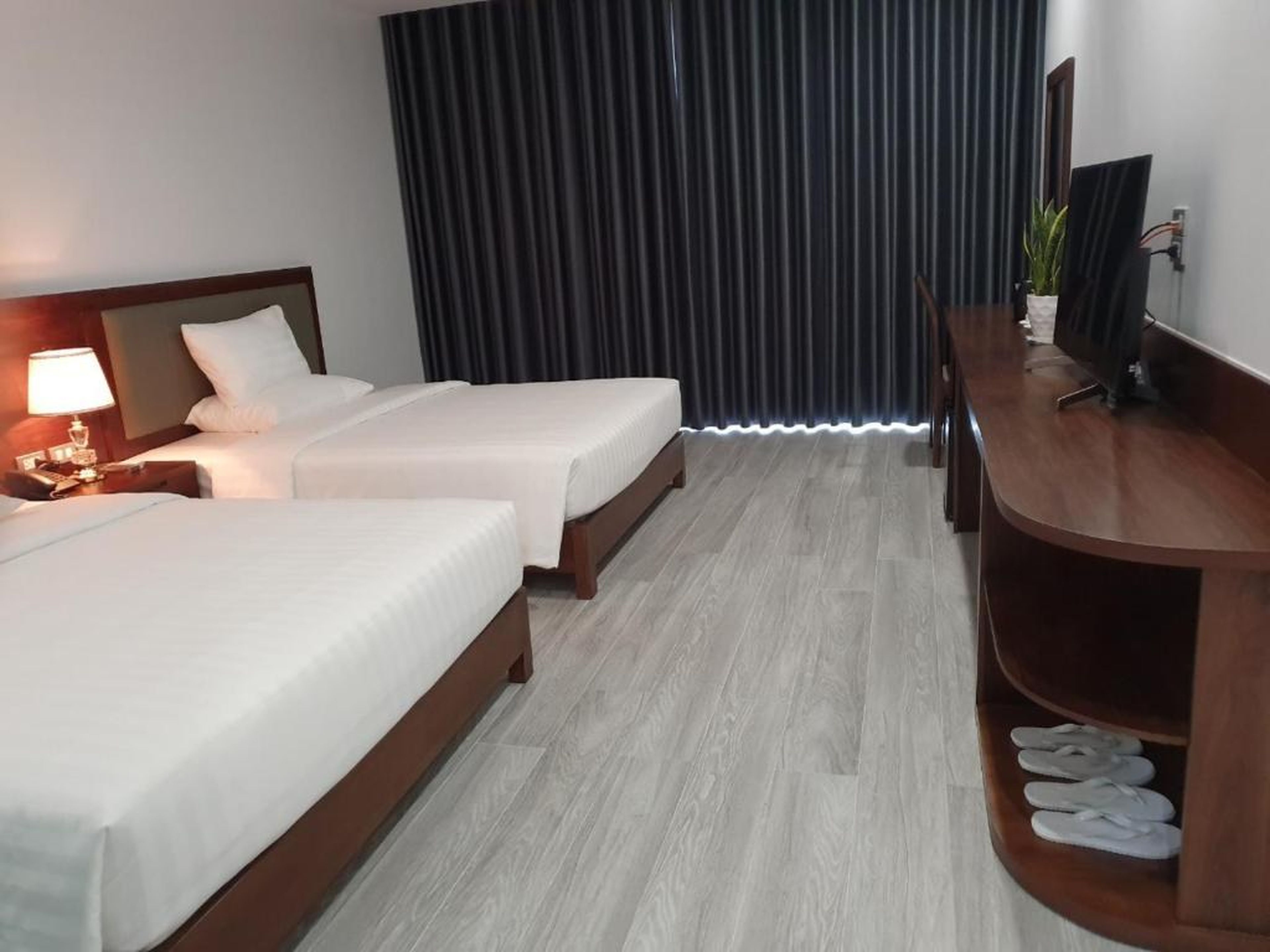 Ha Long Bay TC Hotel - Hình 26