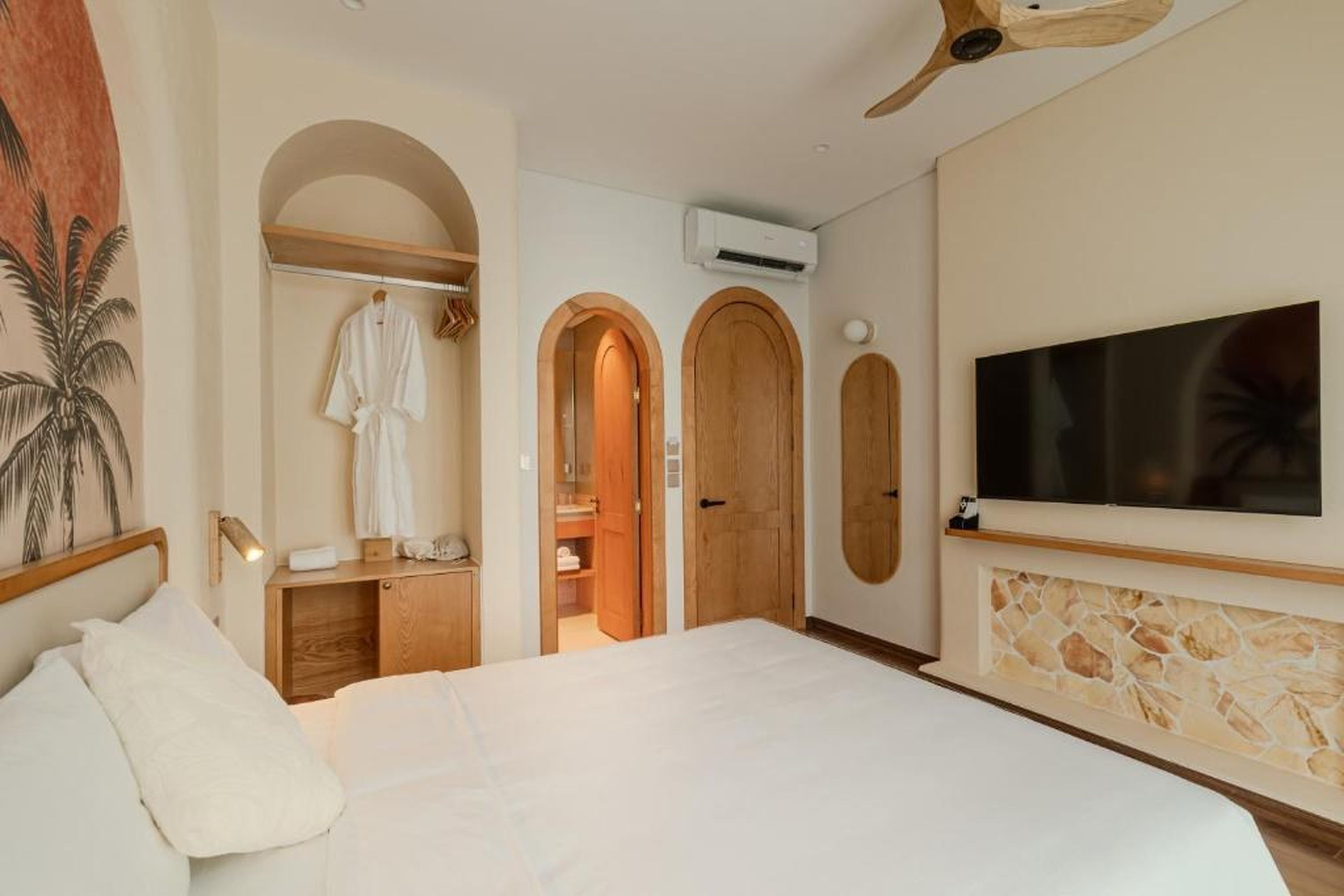 S Villa Ha Long - City Center & Near Beach - 4BR Private Villa with Pool, Jacuzzi, Sauna, Karaoke - Hình 49