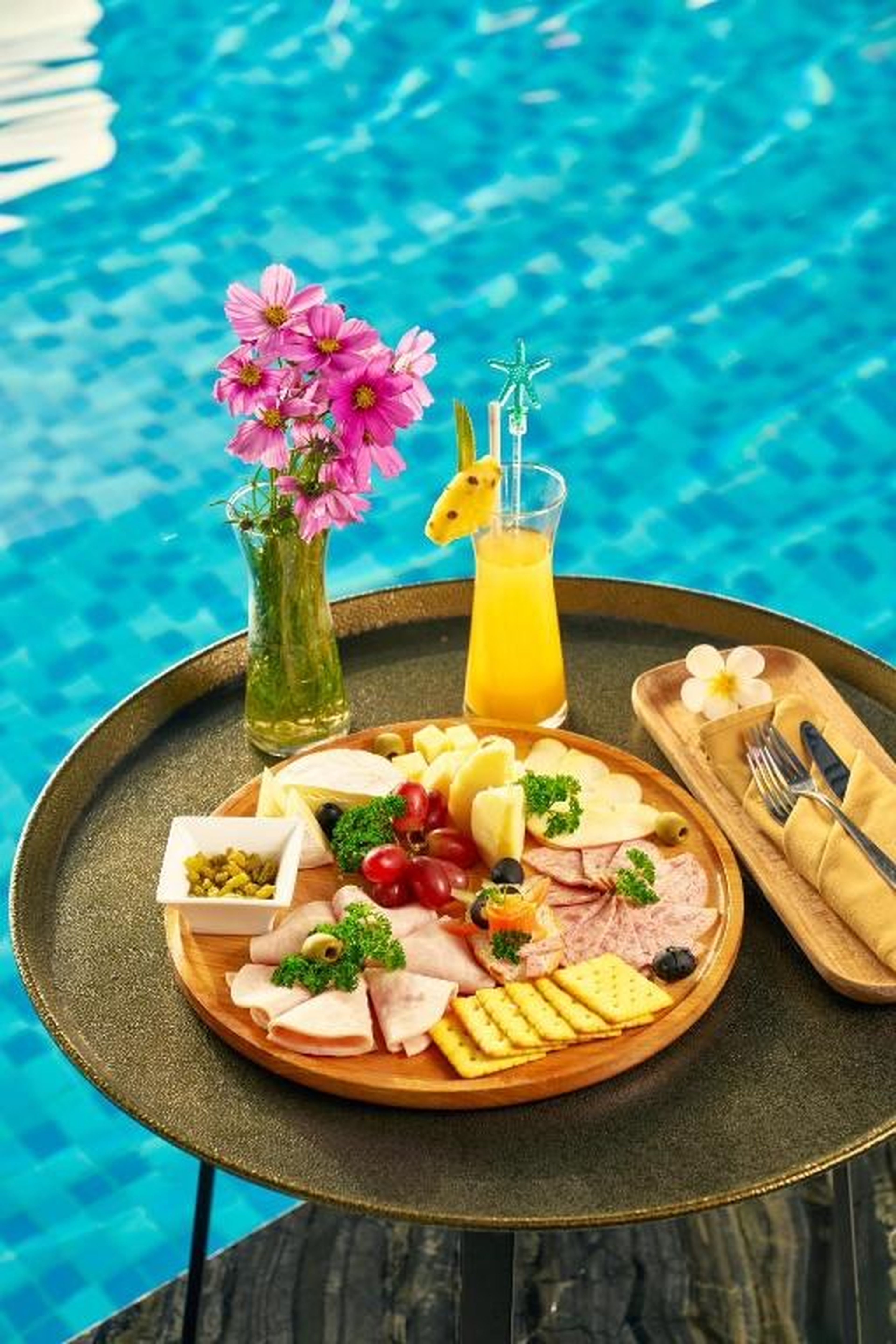 DeLaSea Ha Long Hotel - Modern Bayview Escape - Hình 12