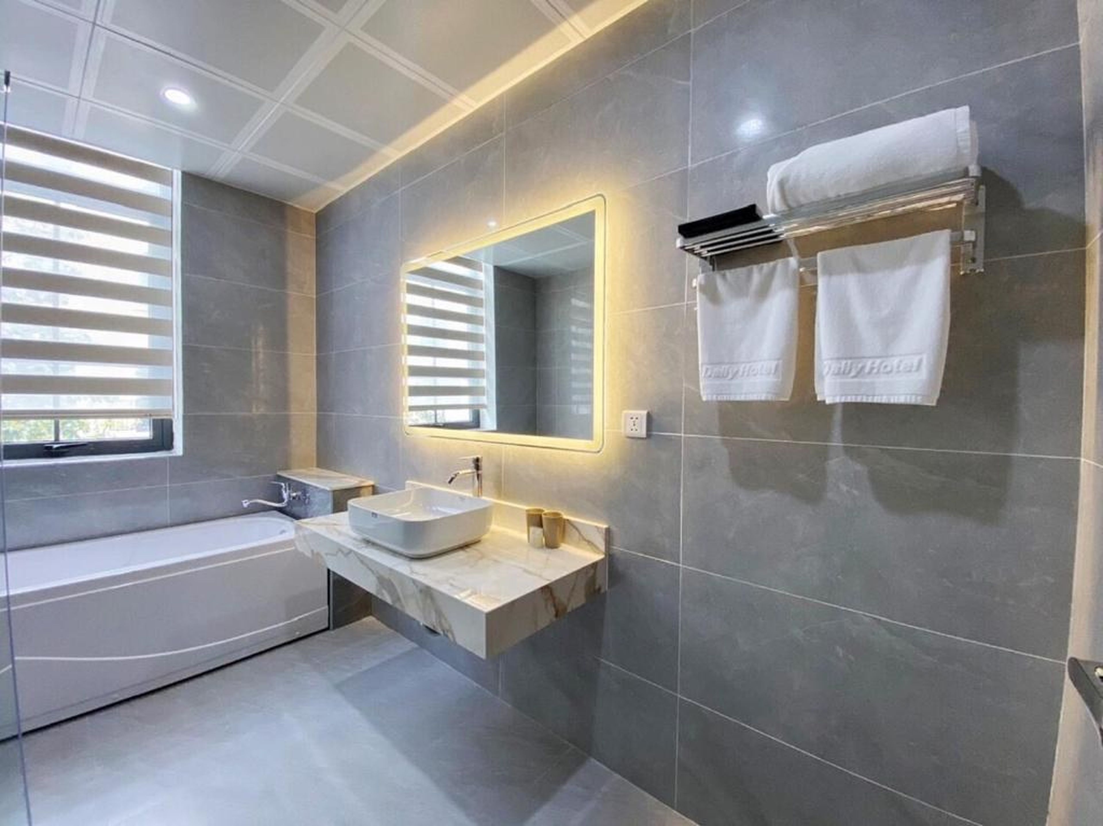 Daily Hotel Halong - Hình 5