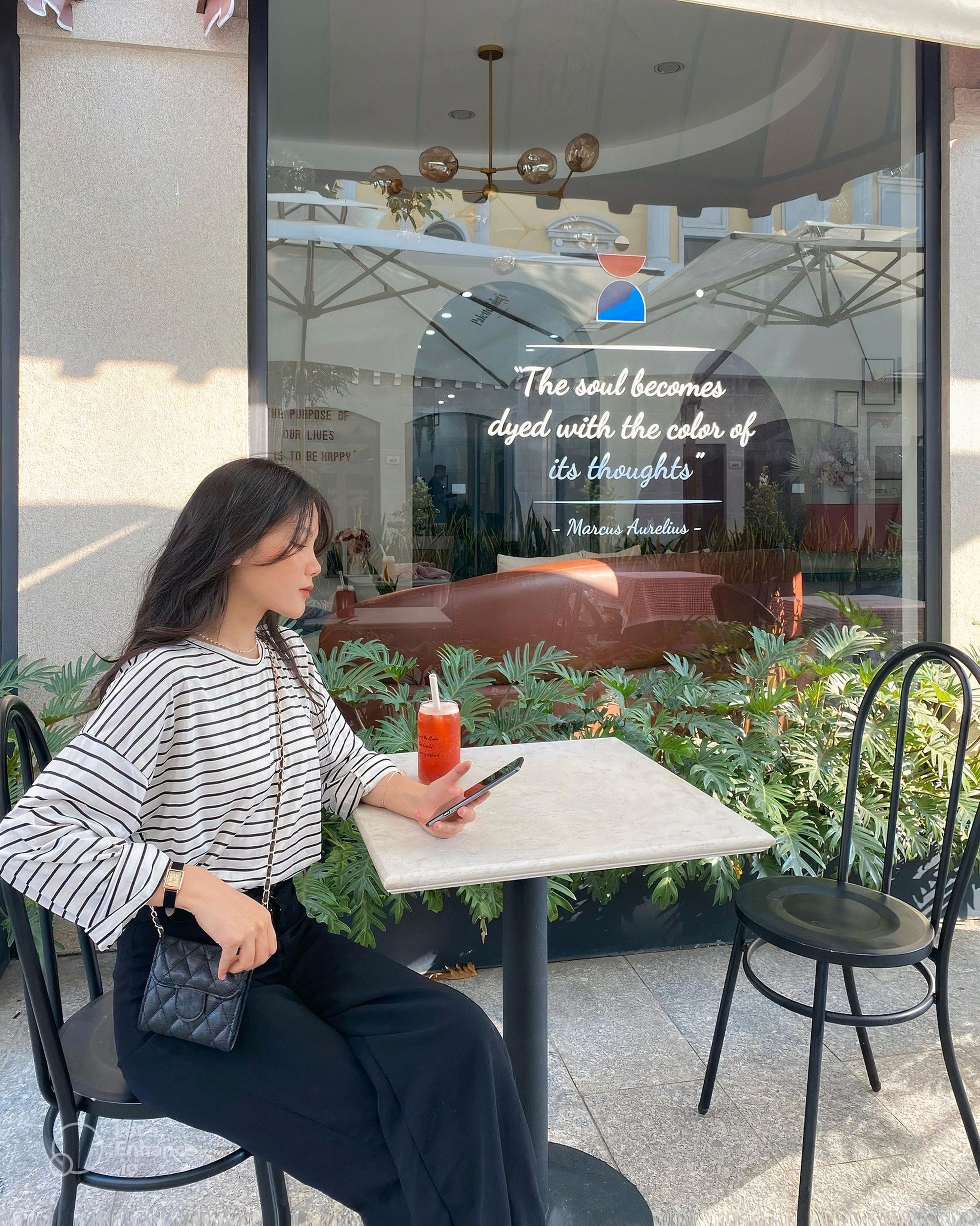 Top 8 Cafés in Ha Long with Stunning Instagrammable Corners - Hình 7