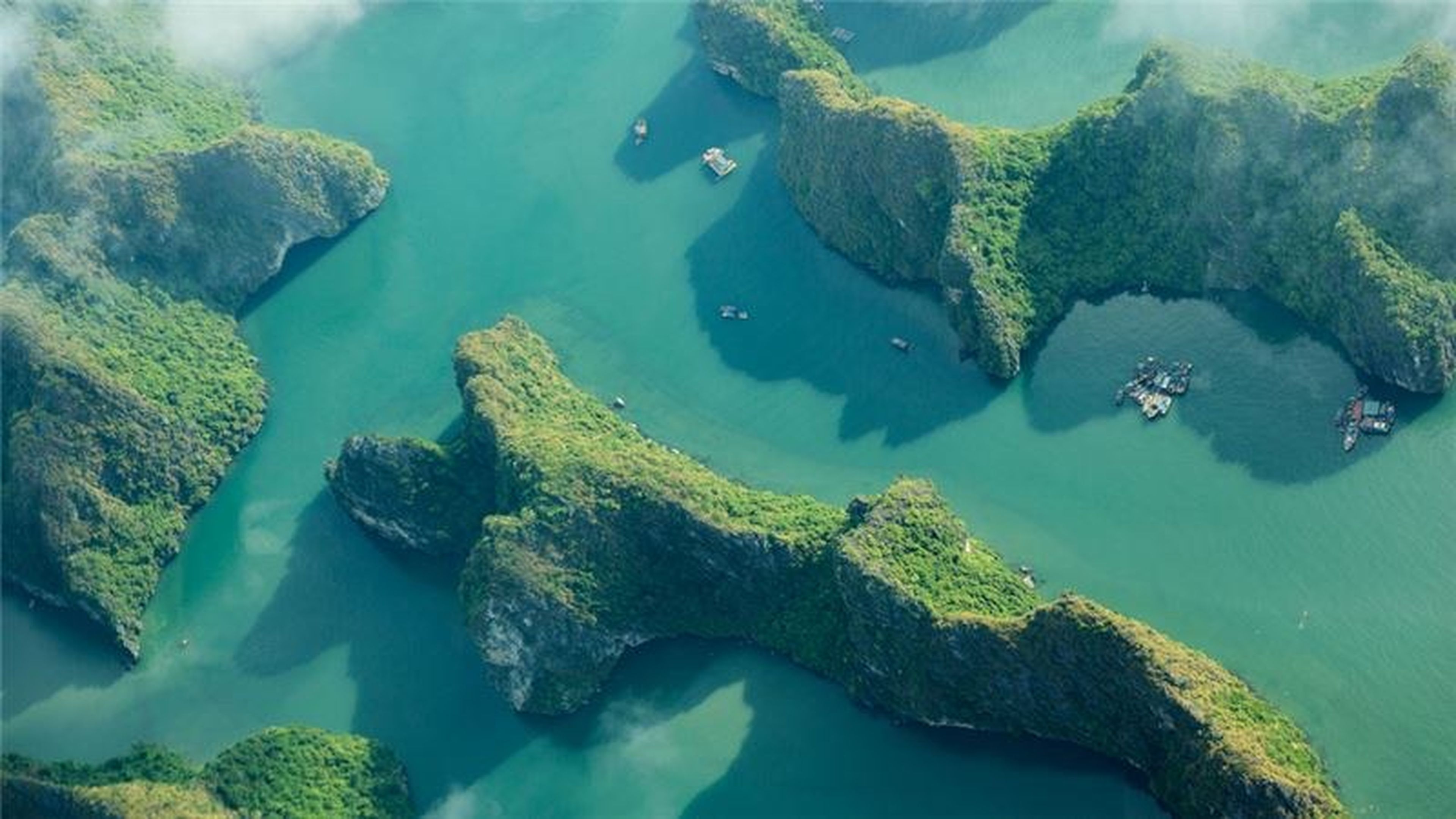 Ha Long Bay Travel – A Panoramic Bay Flight with Hai Au Seaplane - Hình 9