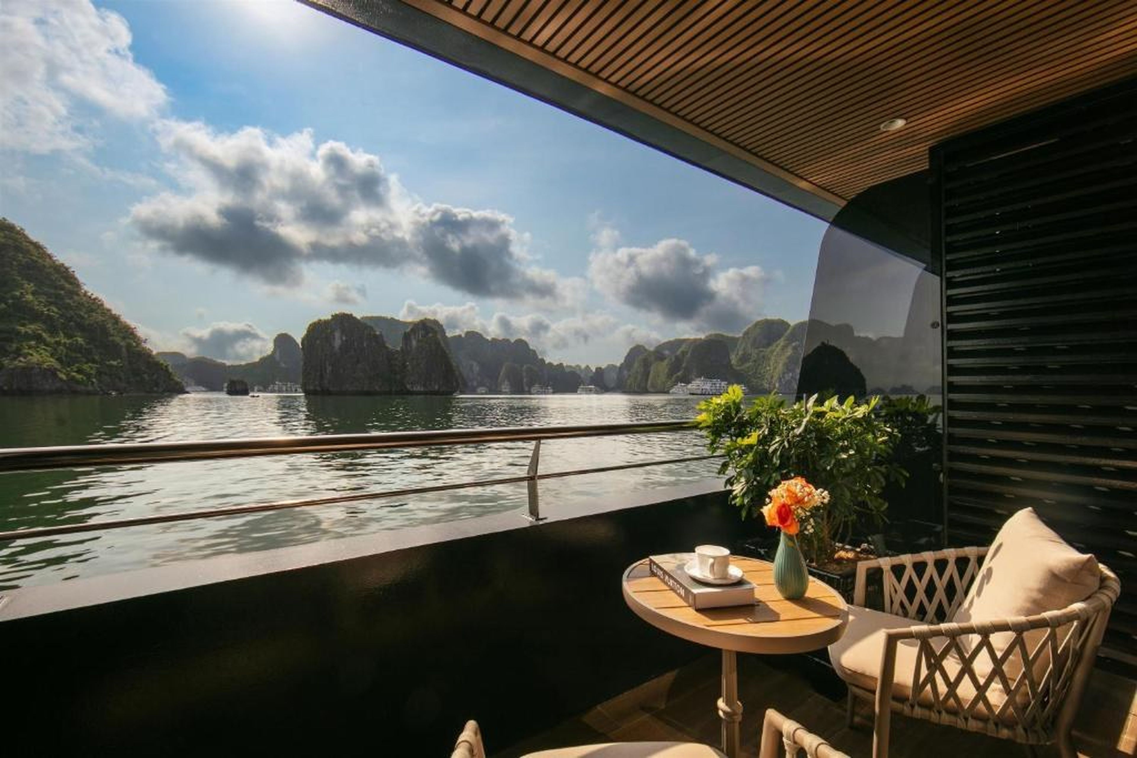 Calista Cruise - A Ha Long Bay Spectacle - Hình 39