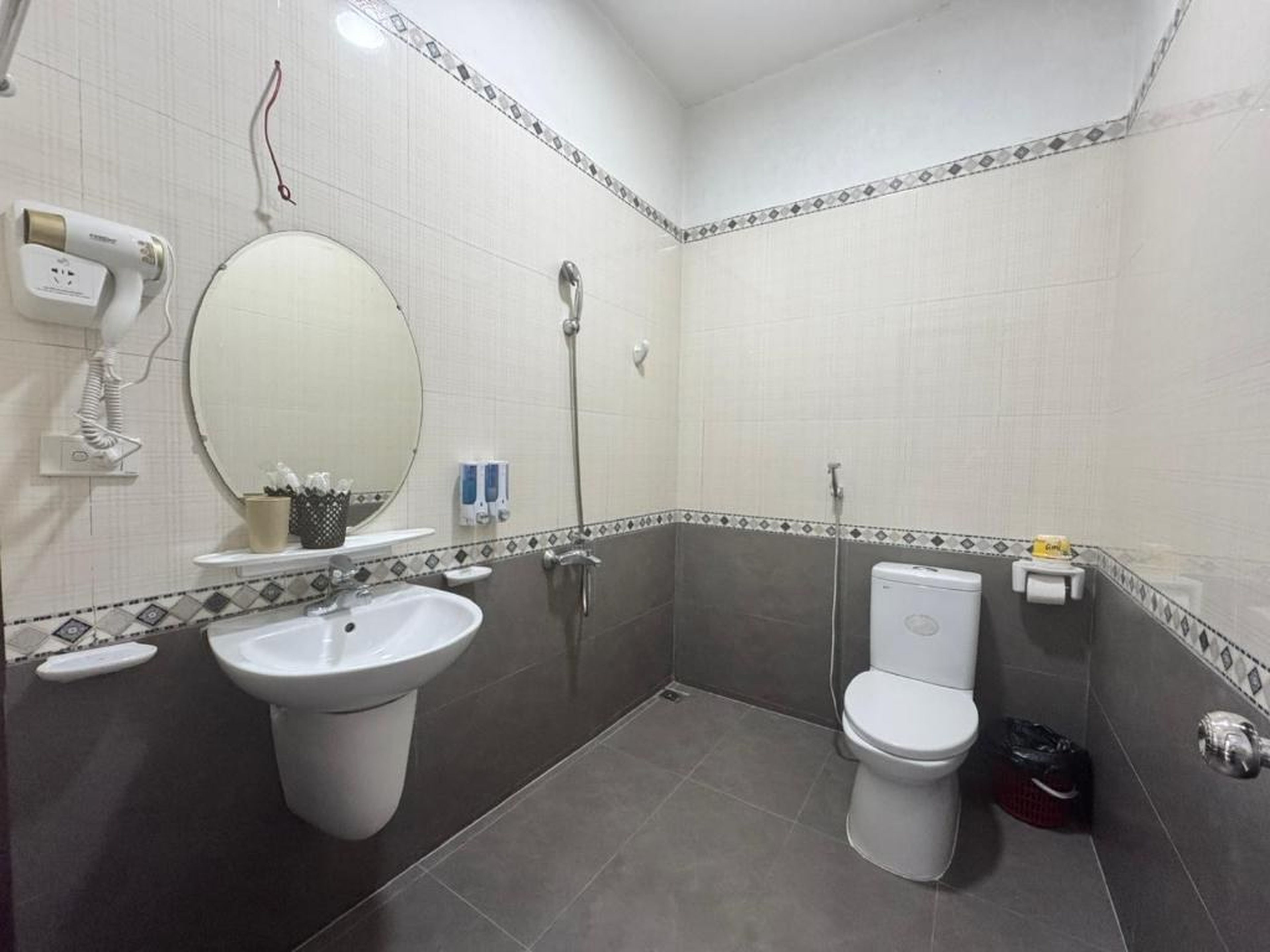Homestay HTC Tuần Châu - Hình 4