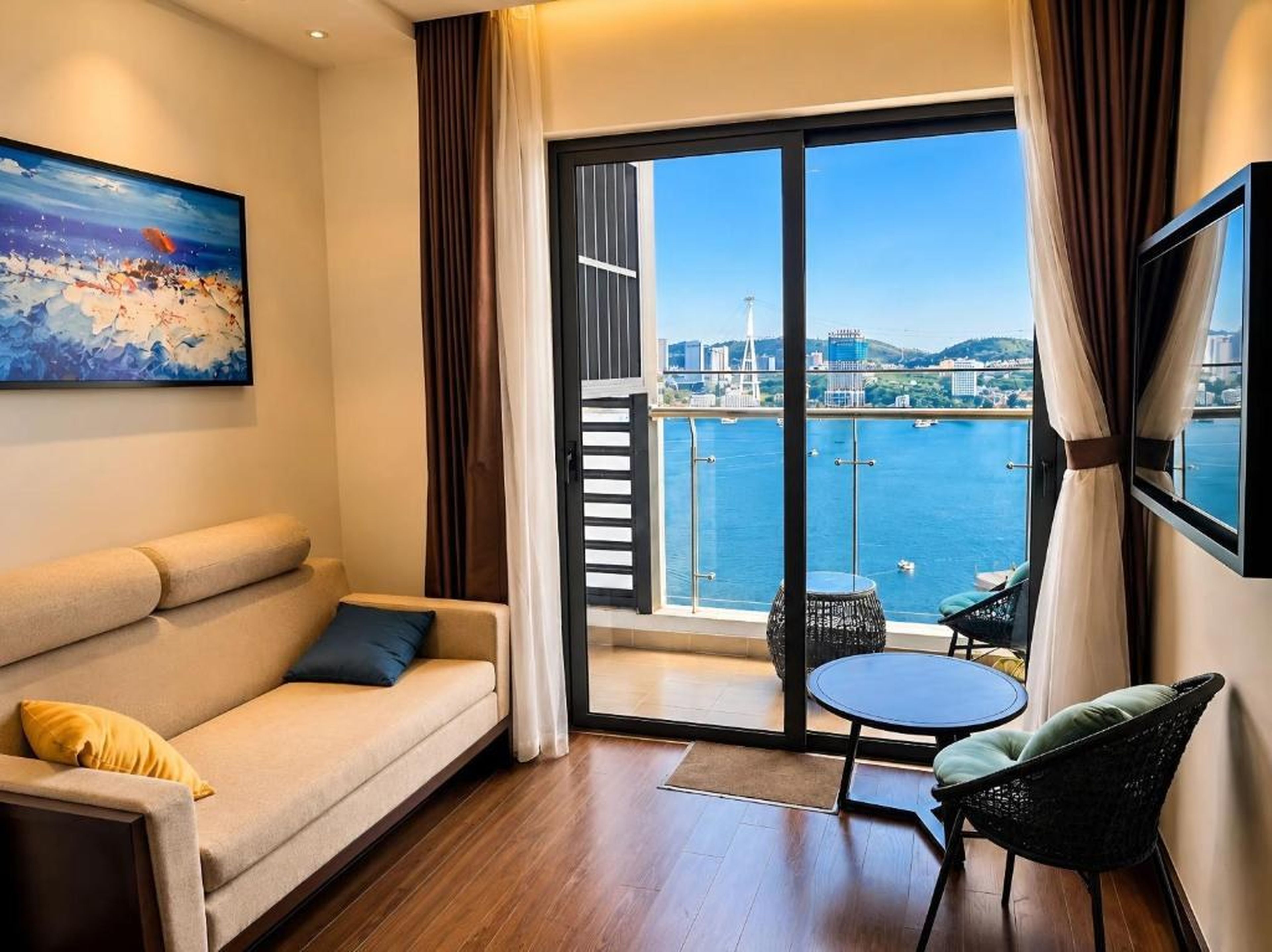 The Sapphire Ha Long - Ocean View Apartment - Pool - Hình 2