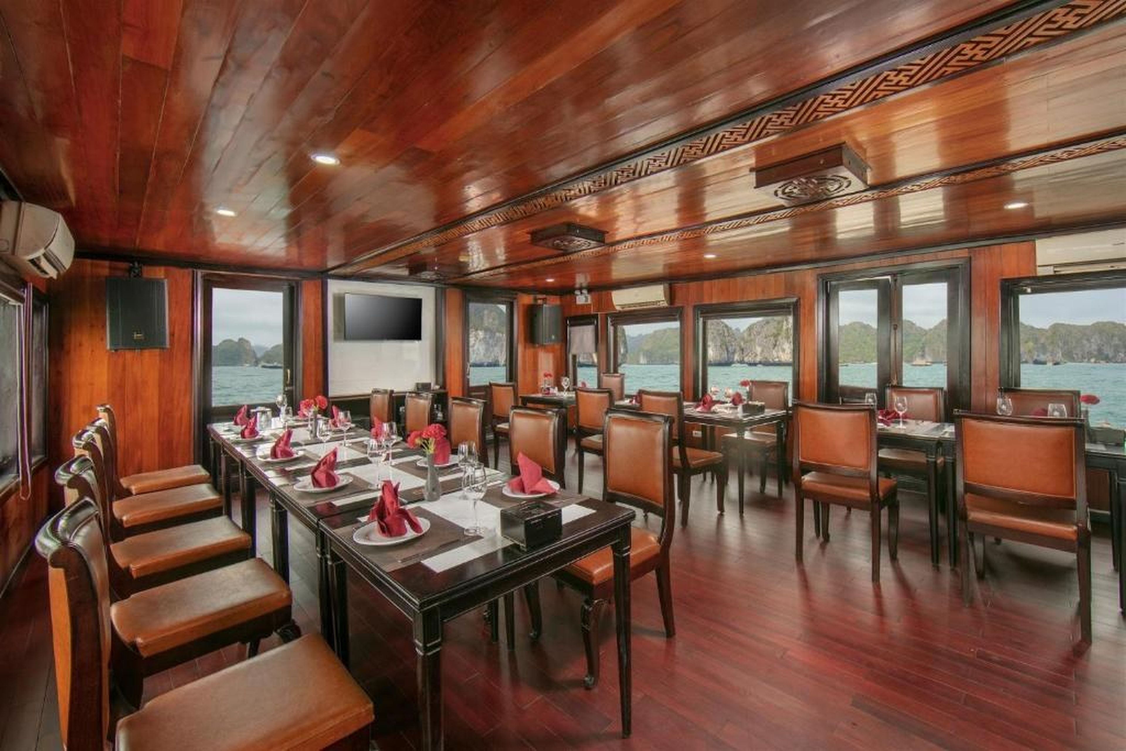 Ruby Premium Cruise - Hình 44