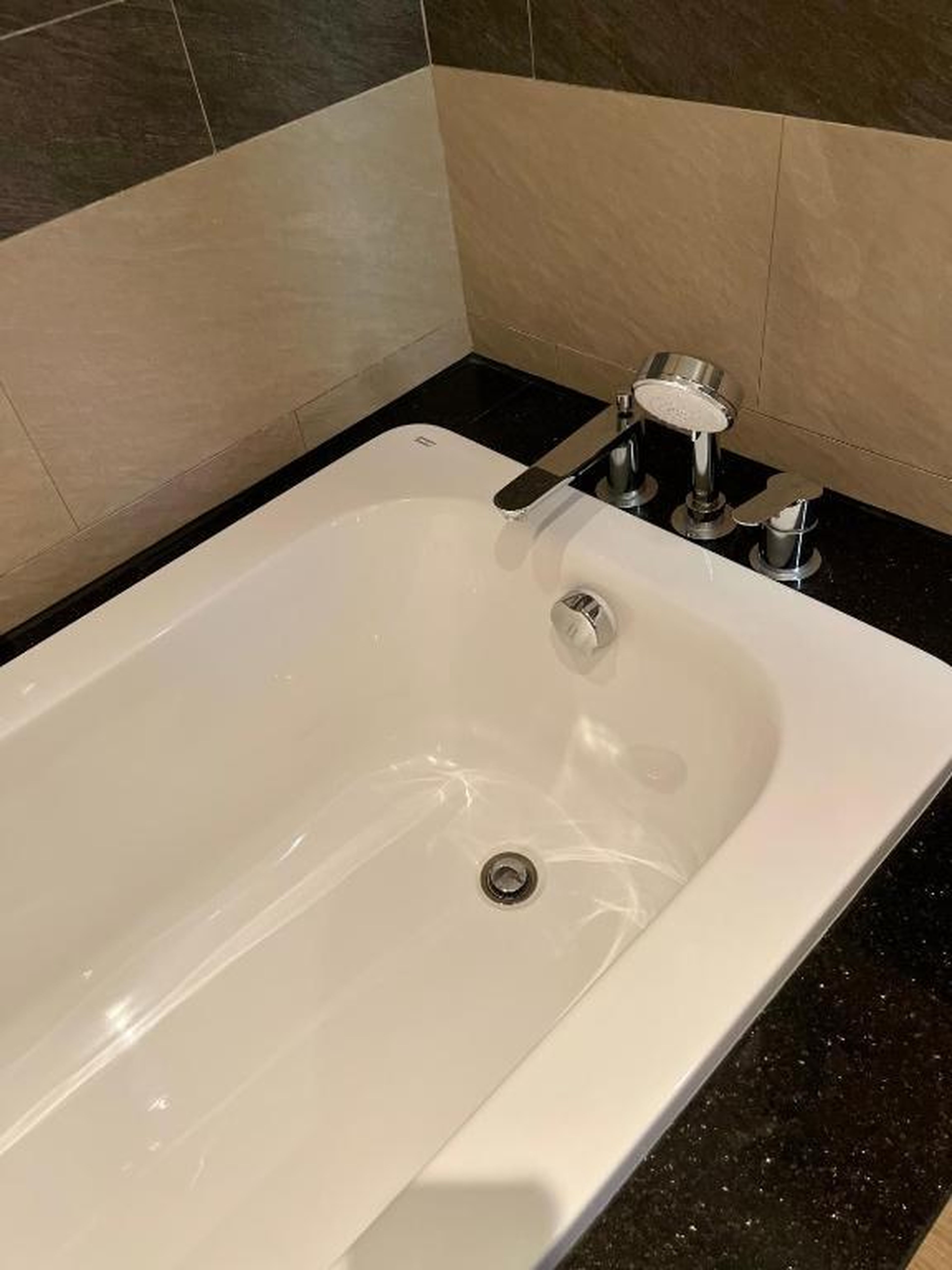 Marina Suite Residence Halong - Hình 36