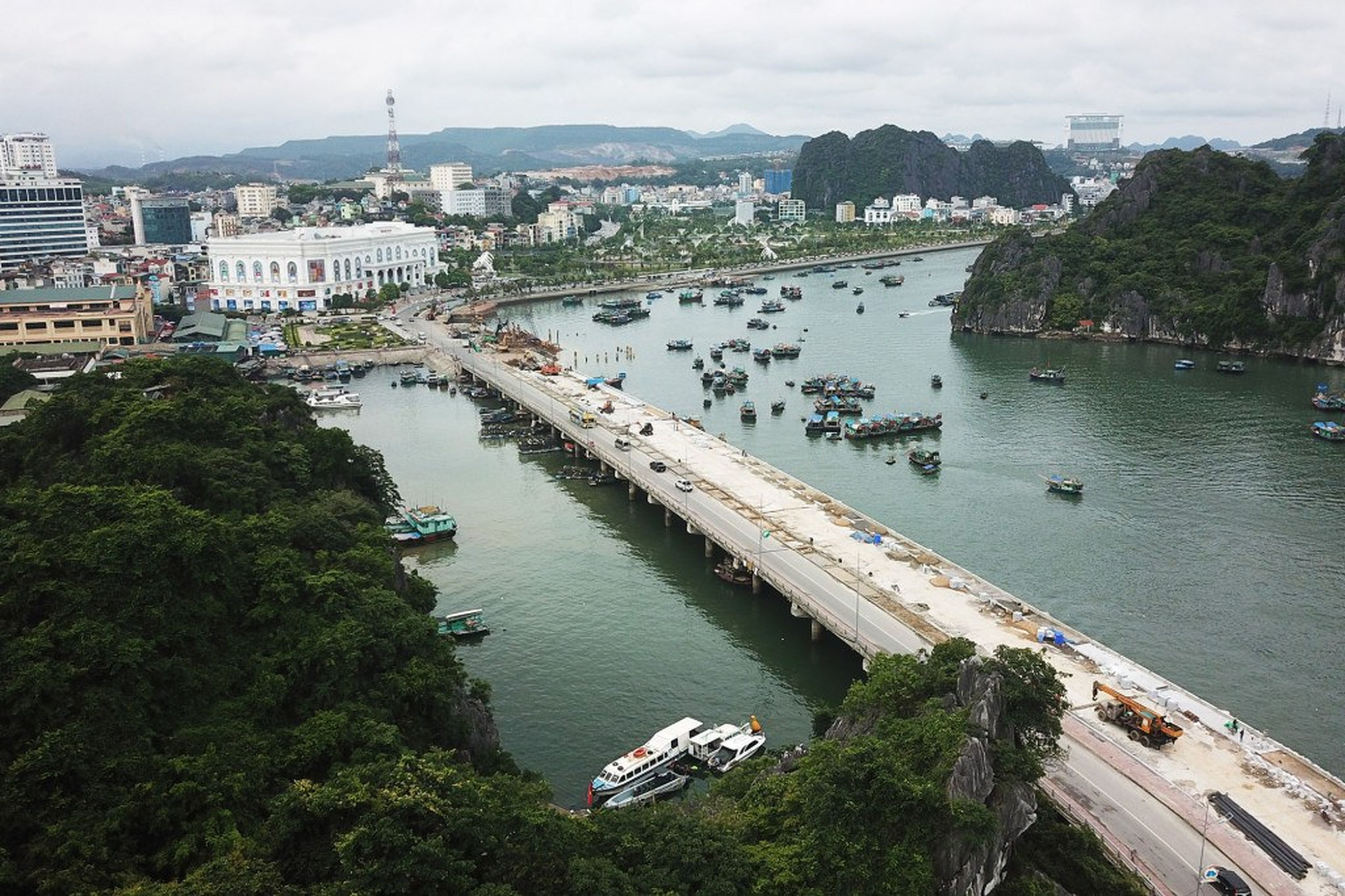 Danh thắng núi Bài Thơ – niềm tự hào của người Quảng Ninh - Hình 7