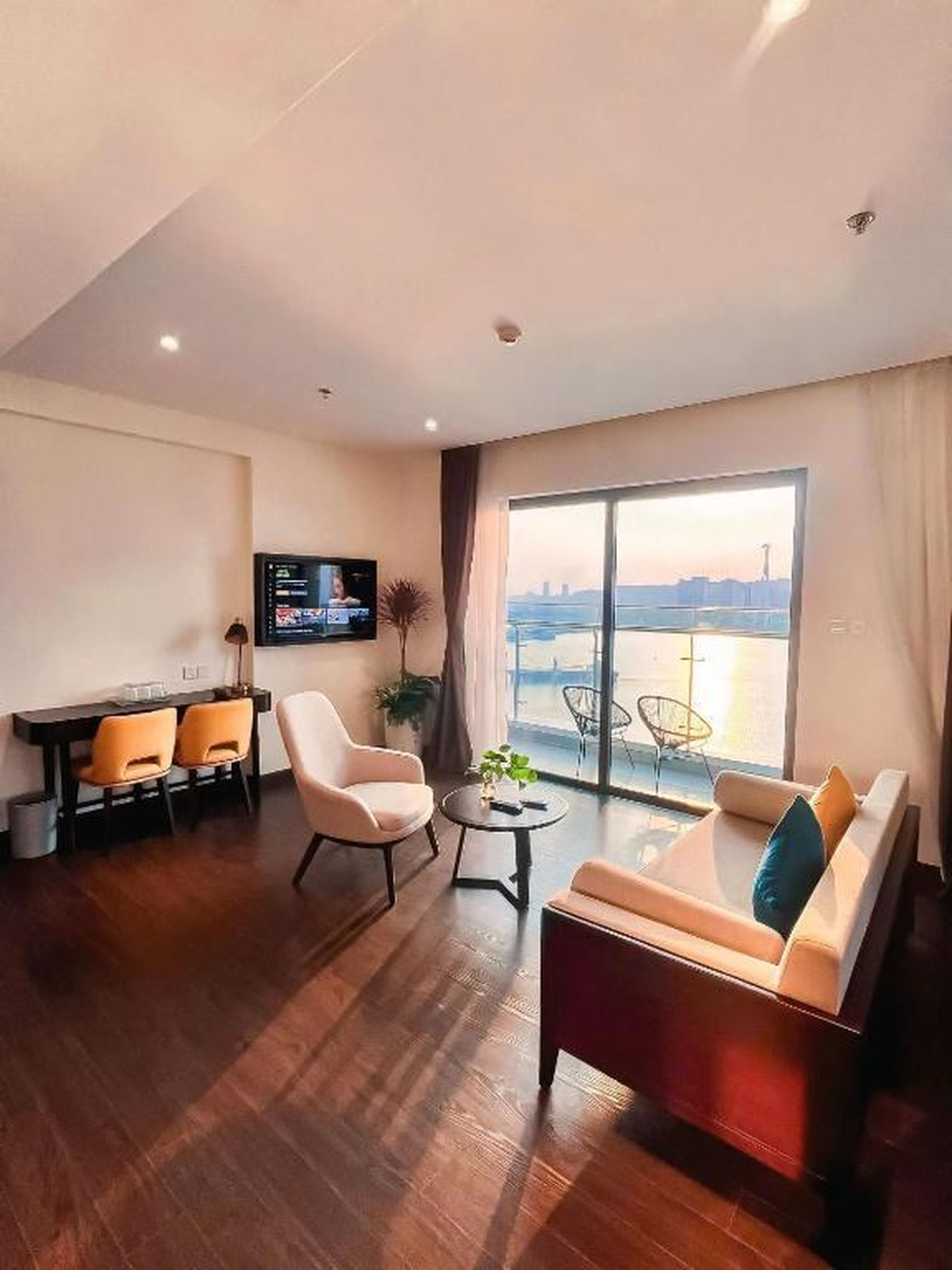 Xinh Homestay Hạ Long - Hình 15