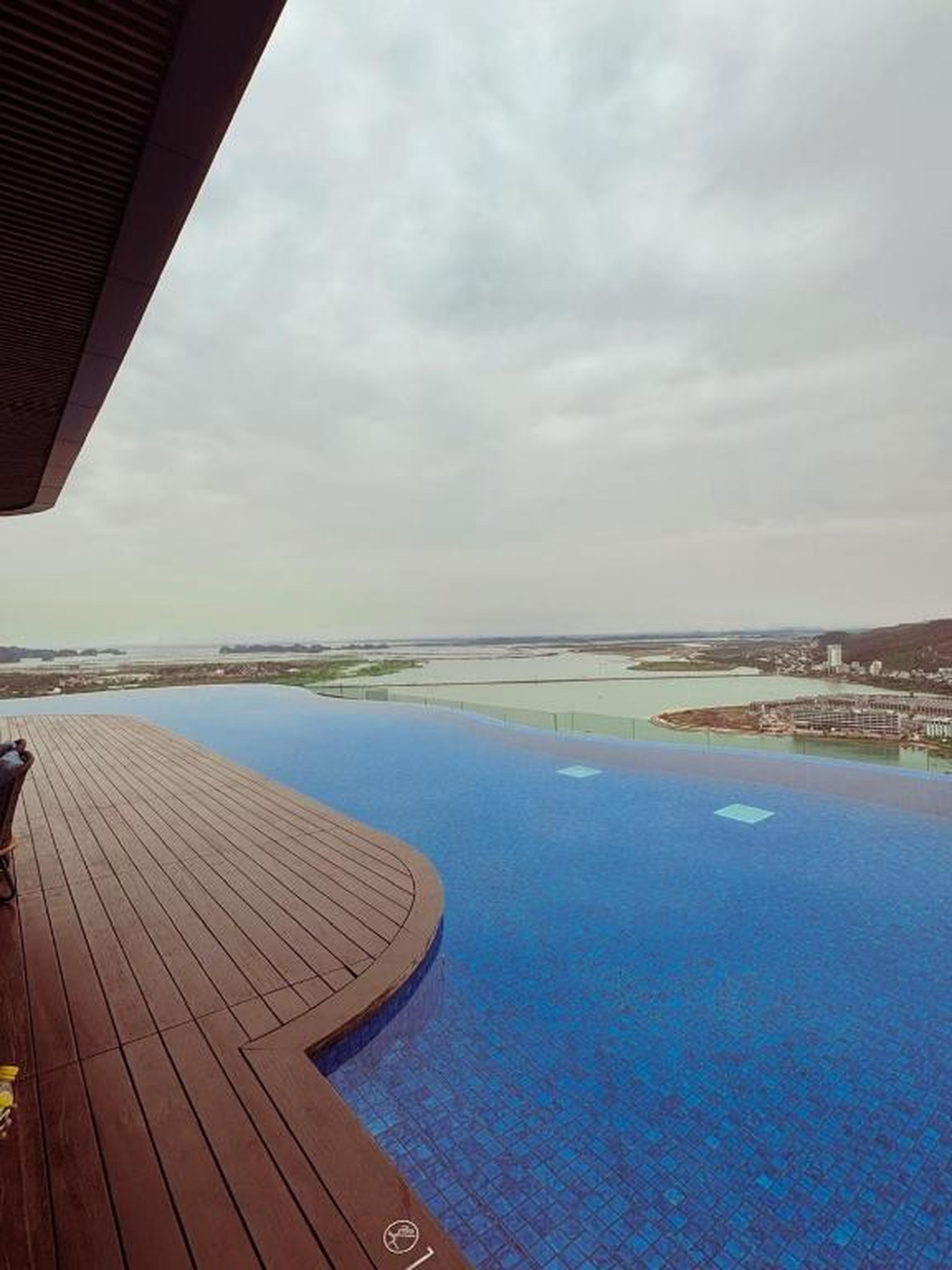 Alacarte Ha Long bay view biển và nhạc nước - Hình 40