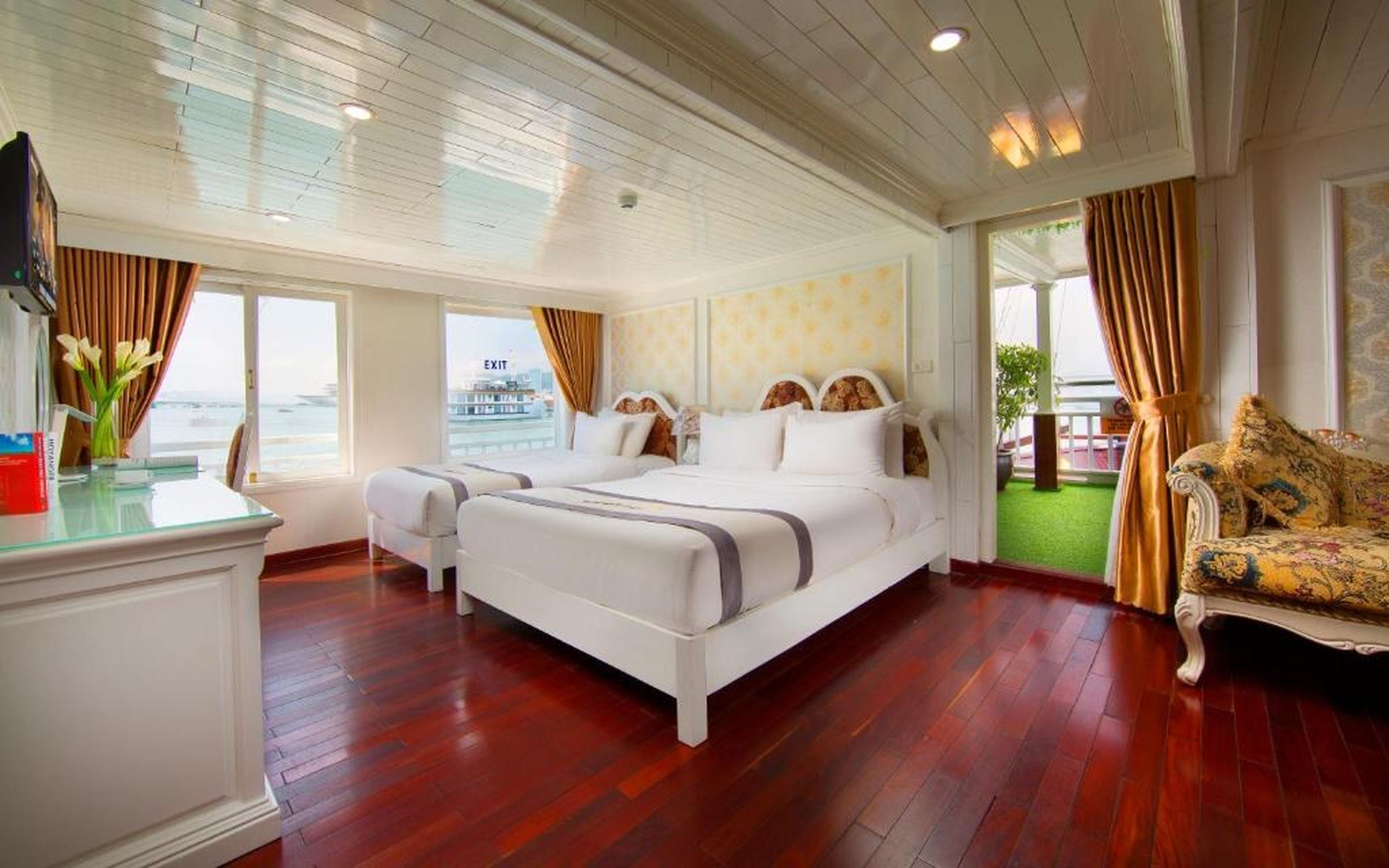 Signature Halong Cruise - Hình 39