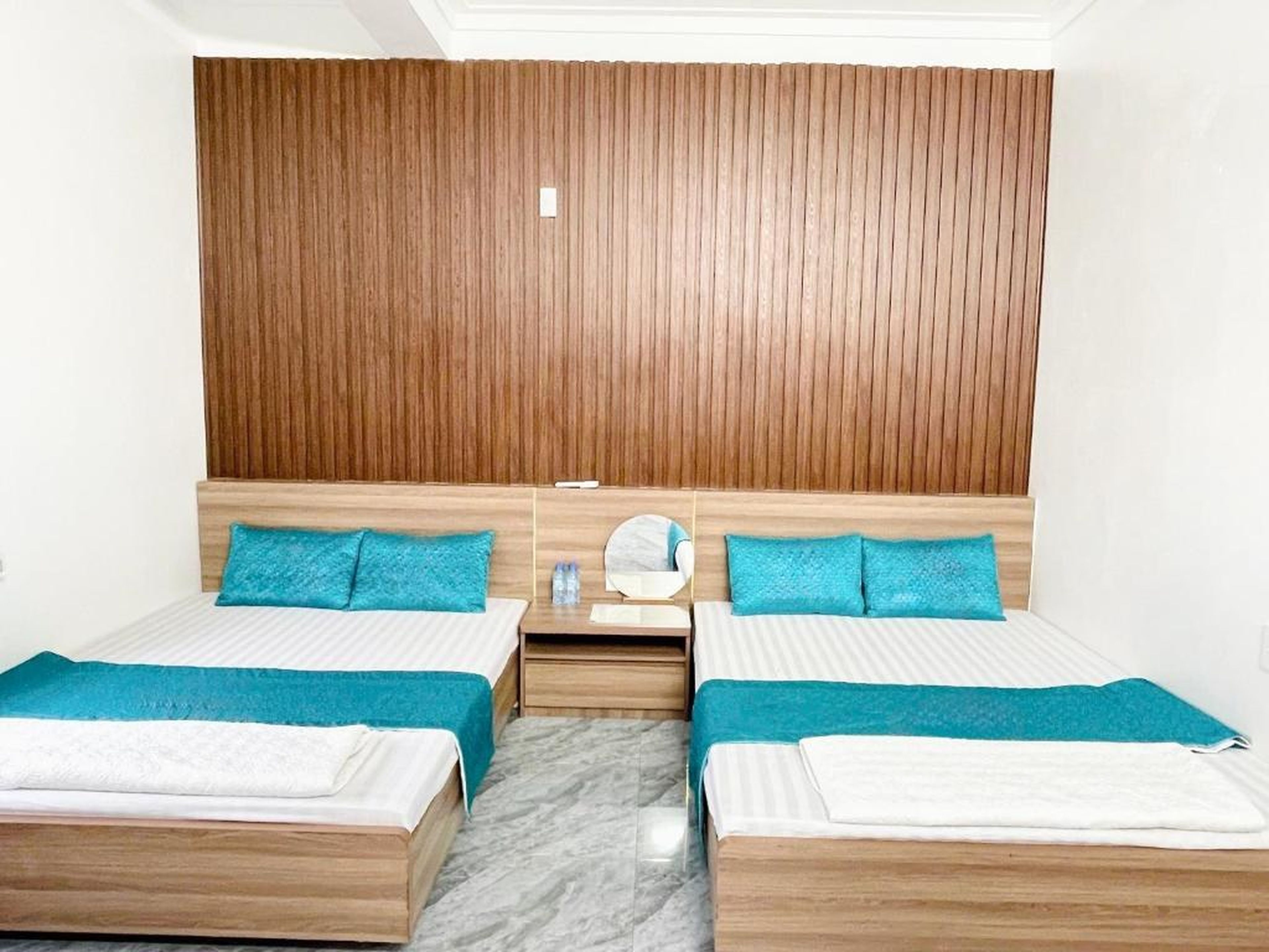 Nhà nghỉ Vân Hải - Phố đi bộ Quan Lạn - Hình 6