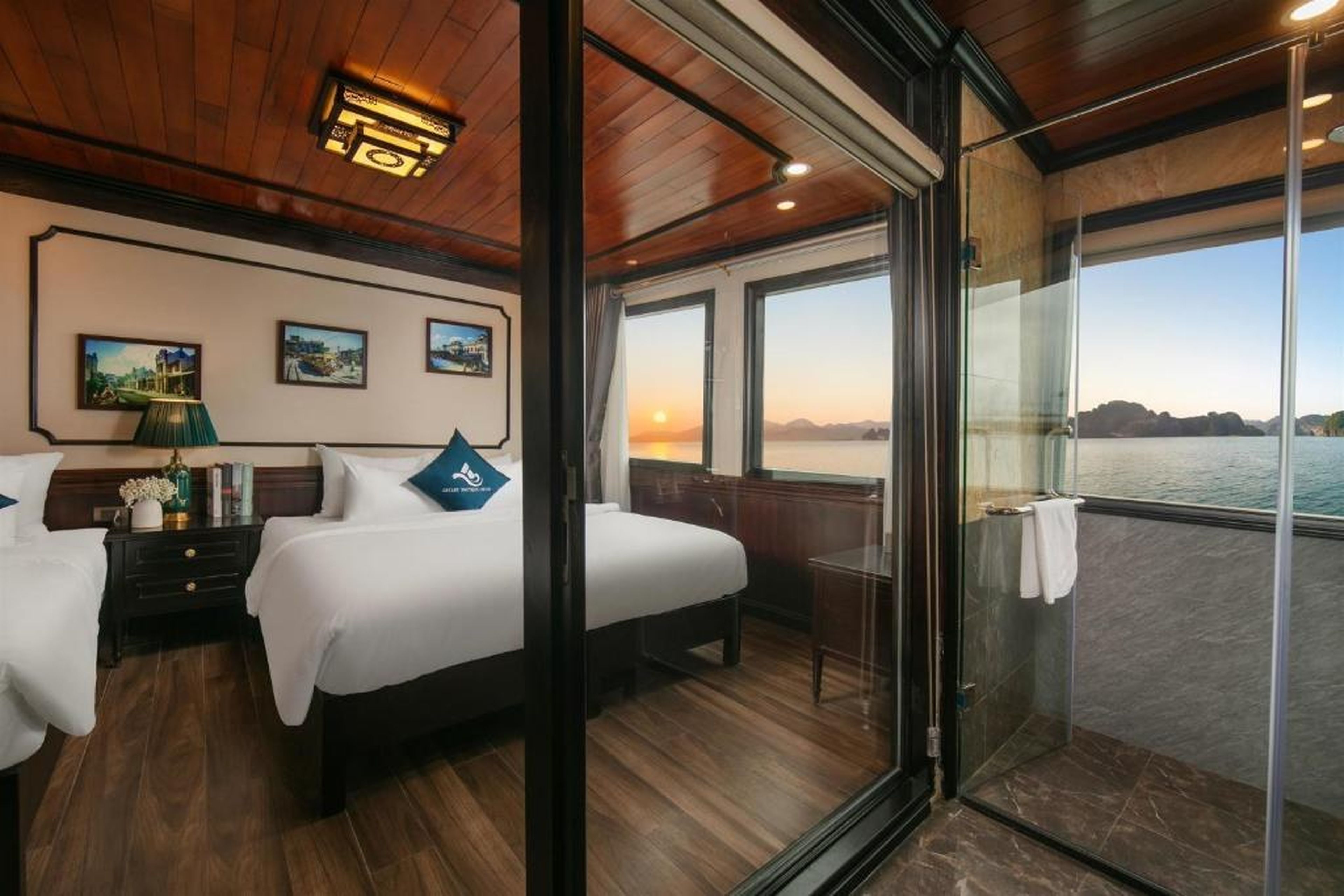 Star Boutique Cruise - Hình 18