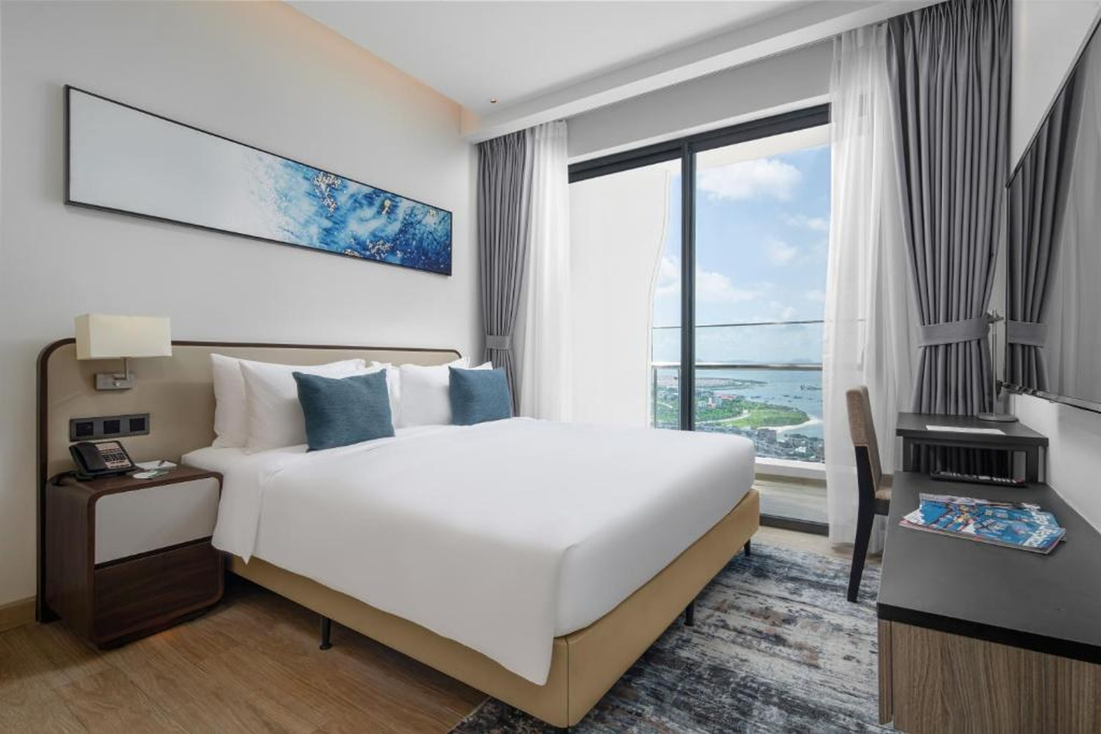 Citadines Marina Halong - Hình 16