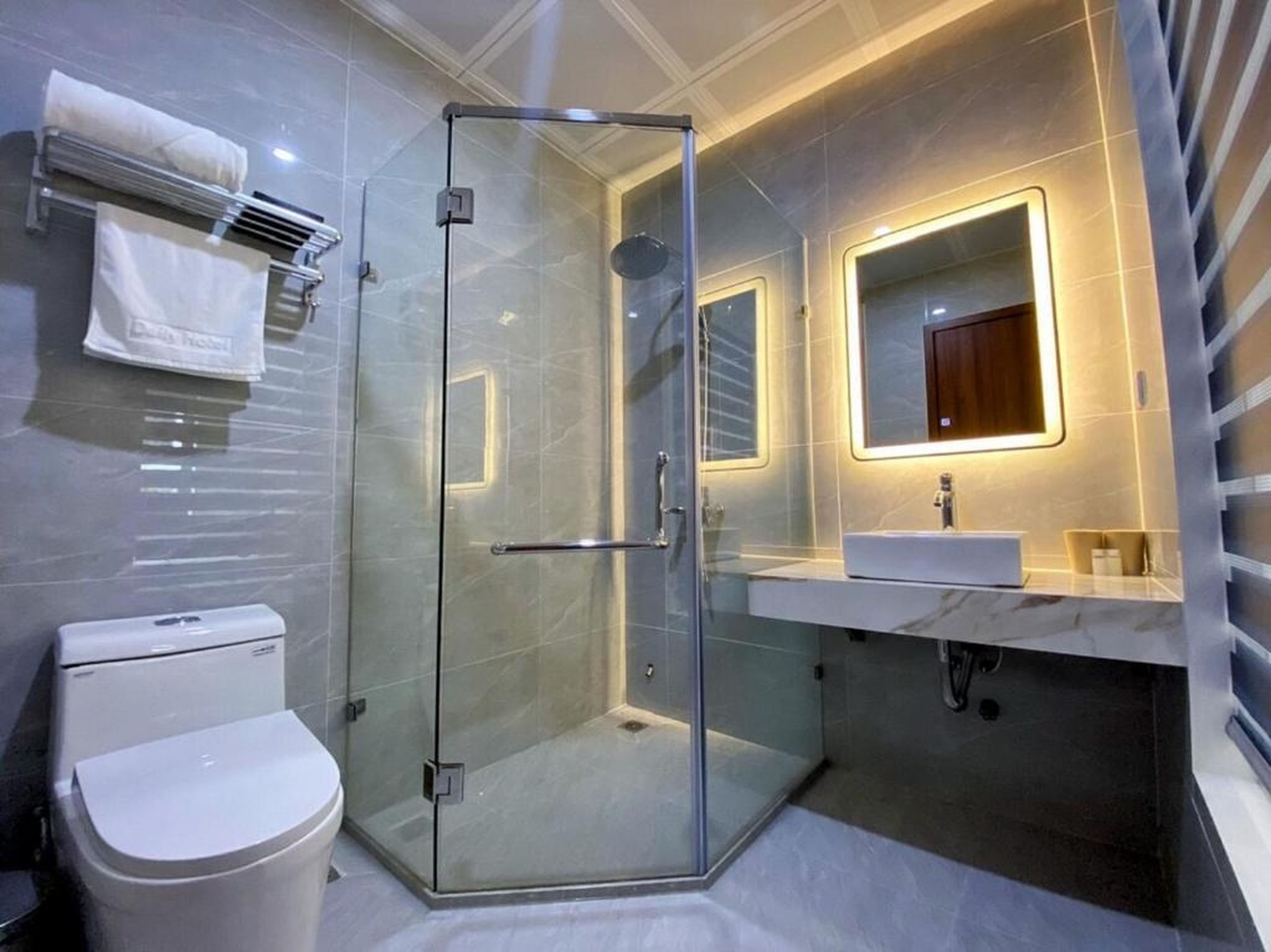 Daily Hotel Halong - Hình 19