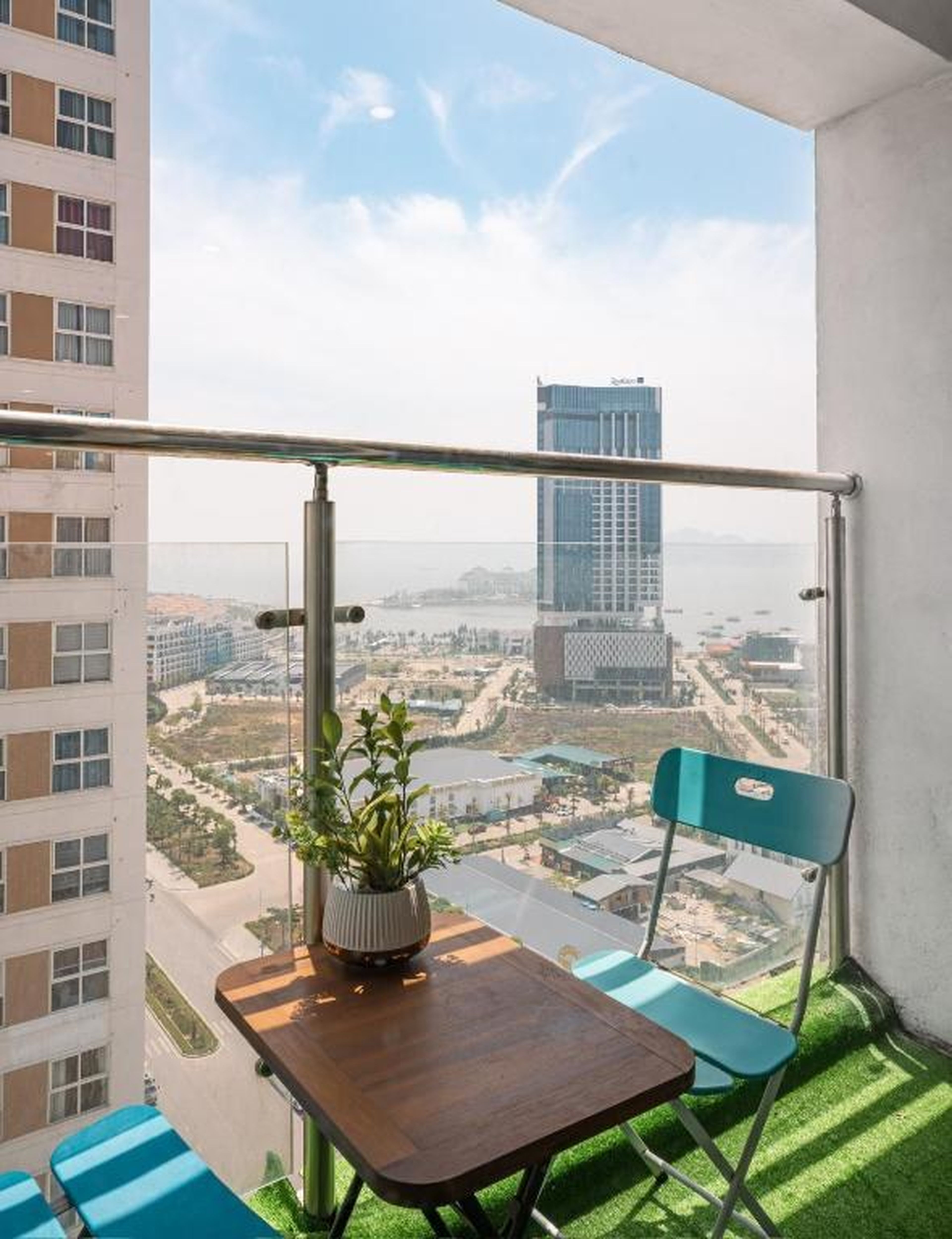 Three-bedroom house with sea view - Hình 6