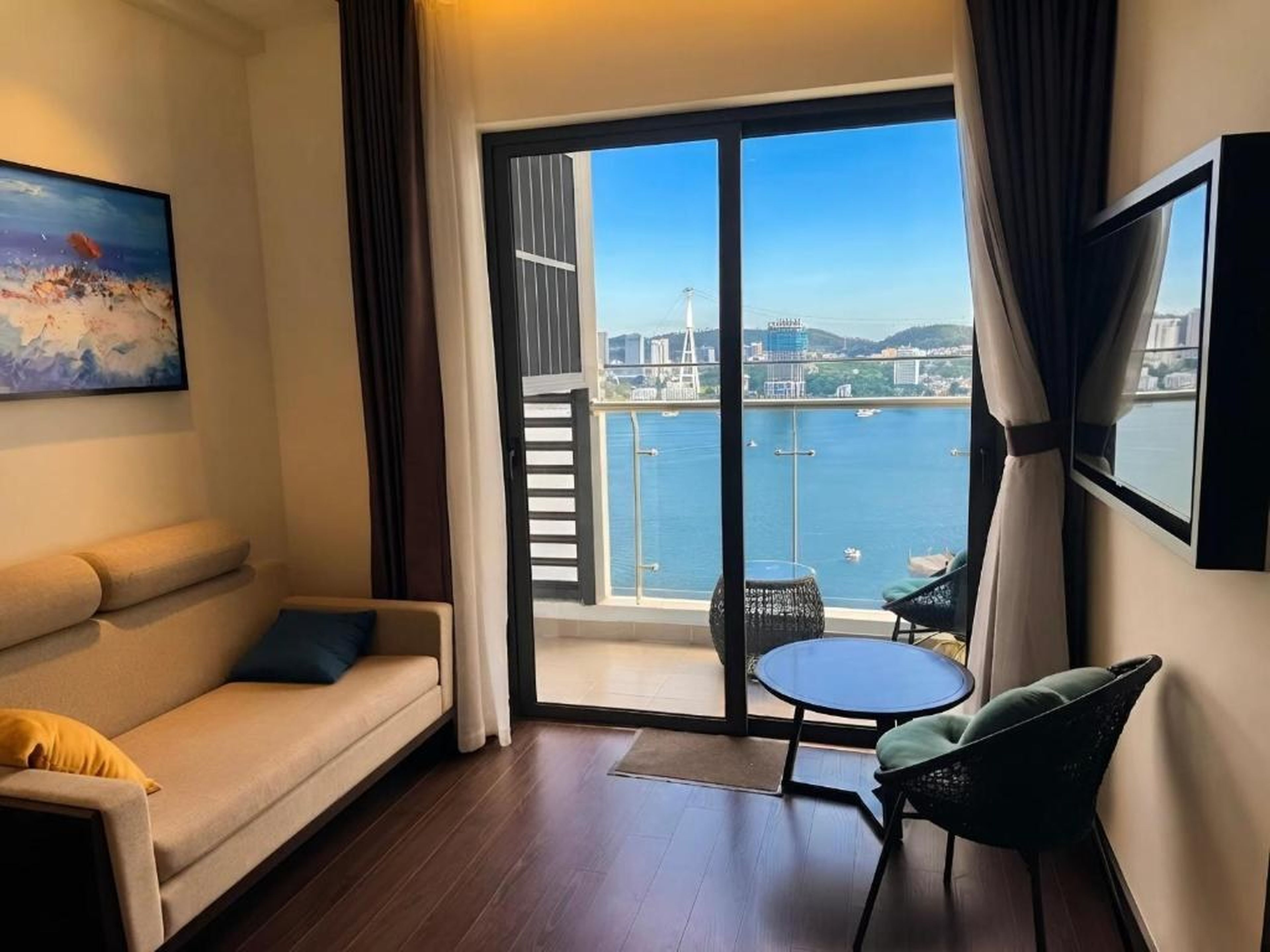 The Sapphire Ha Long - Ocean View Apartment - Pool - Hình 10