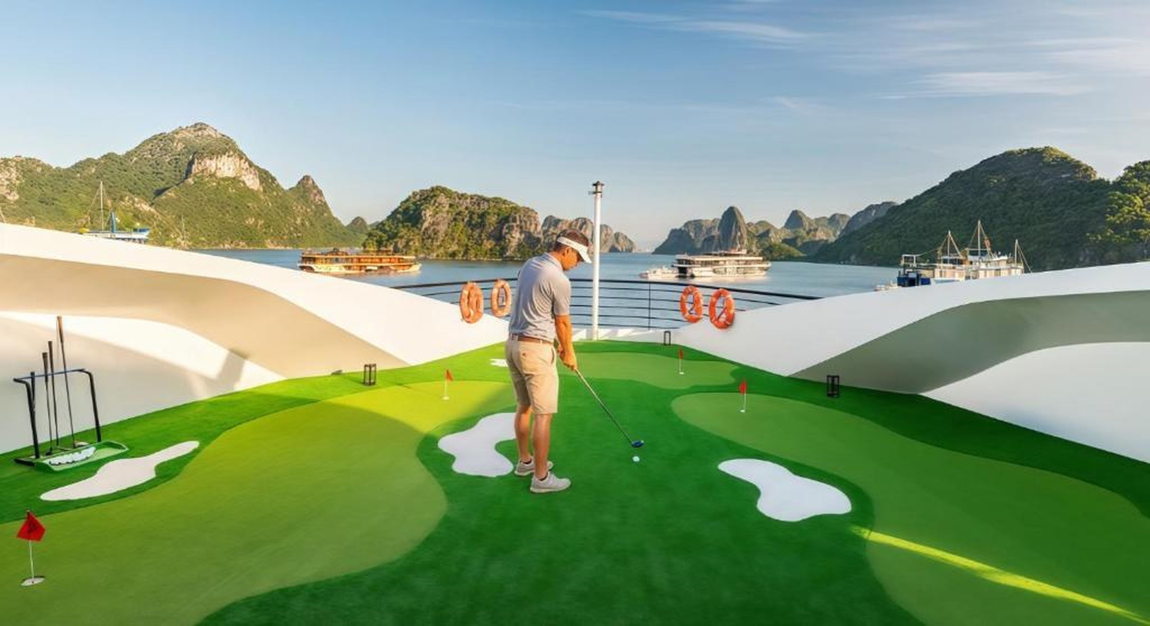 Diana Cruises Halong Bay - Luxury by Venus Group - Hình 1