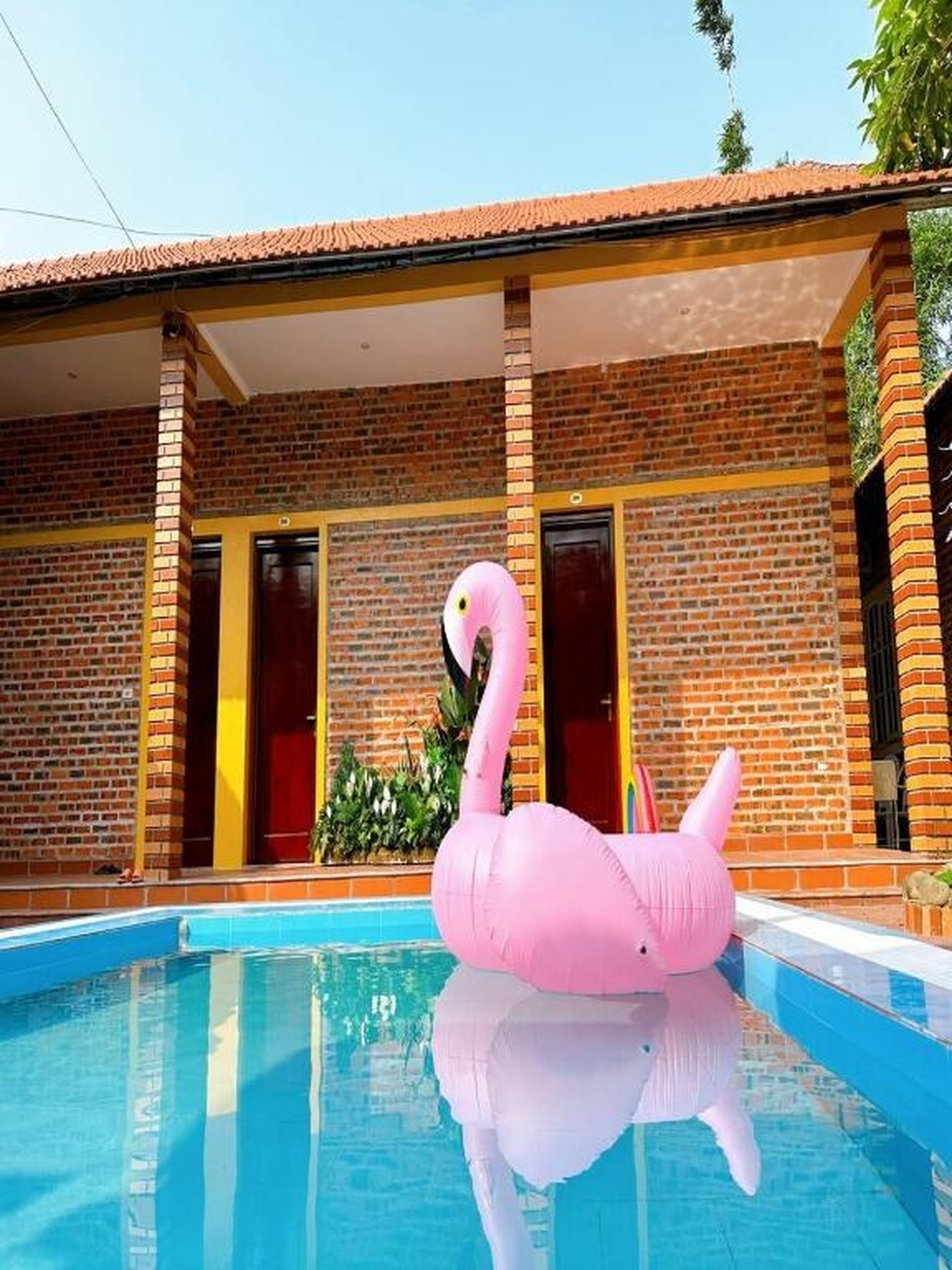 Chuỗi Homestay 8 ngủ bể bơi riêng - gần biển tại Tuần Châu - Hình 12