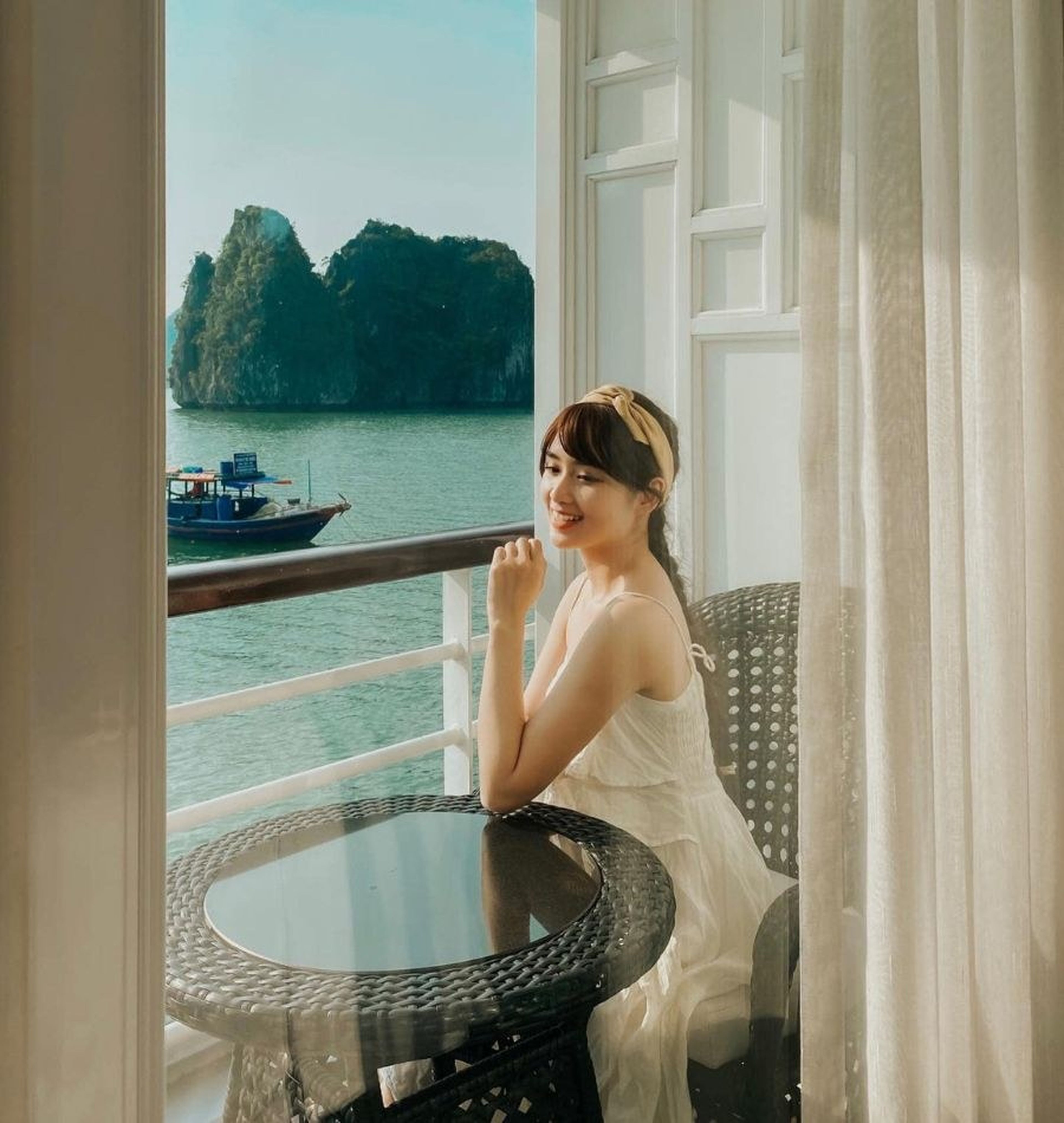 Khám phá Vịnh Hạ Long đẹp quên lối về cùng cô nàng Phan Hằng - Hình 5