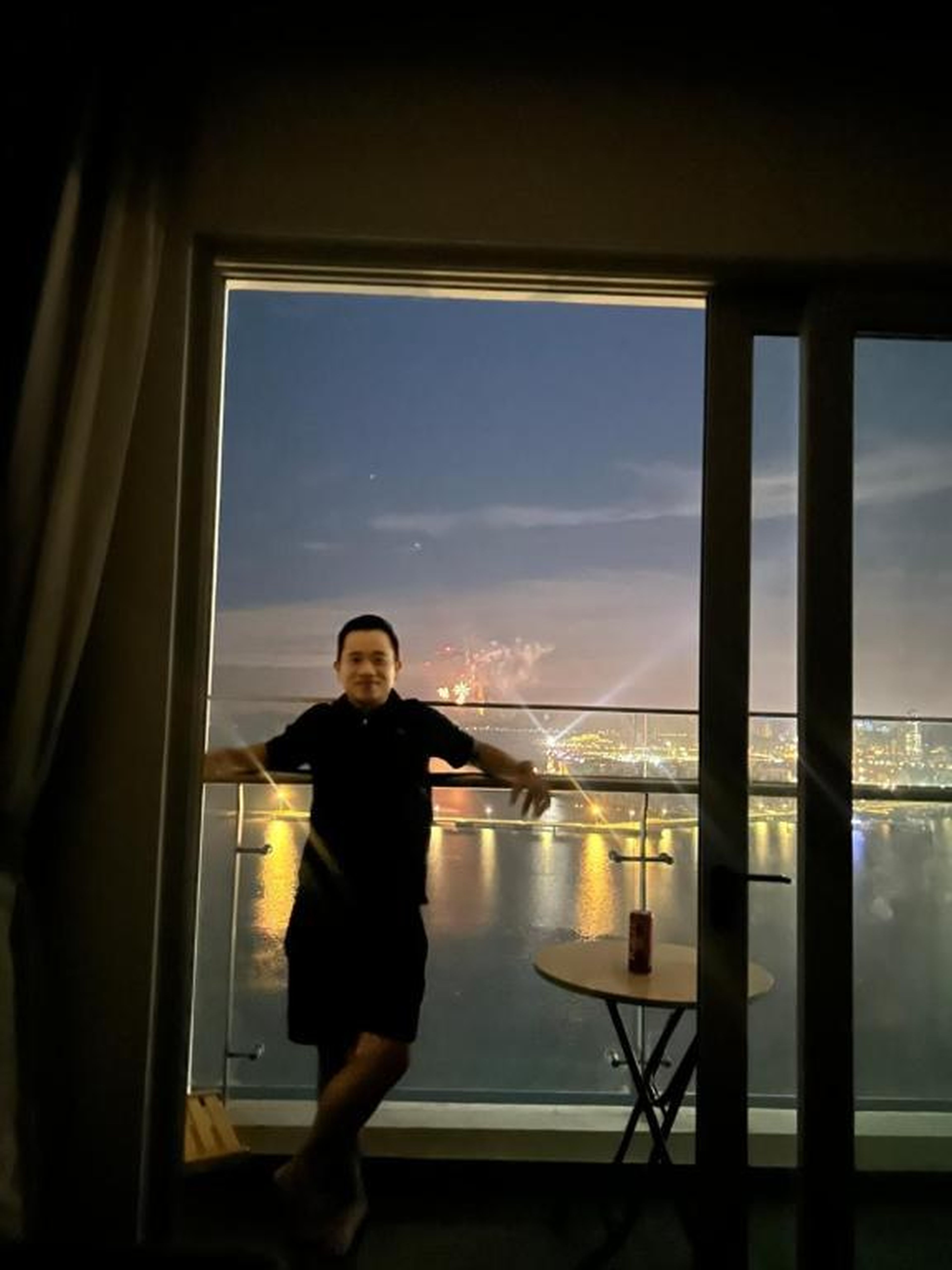 SkyLux 2BR The Saphire Residence Sea View - Hình 9