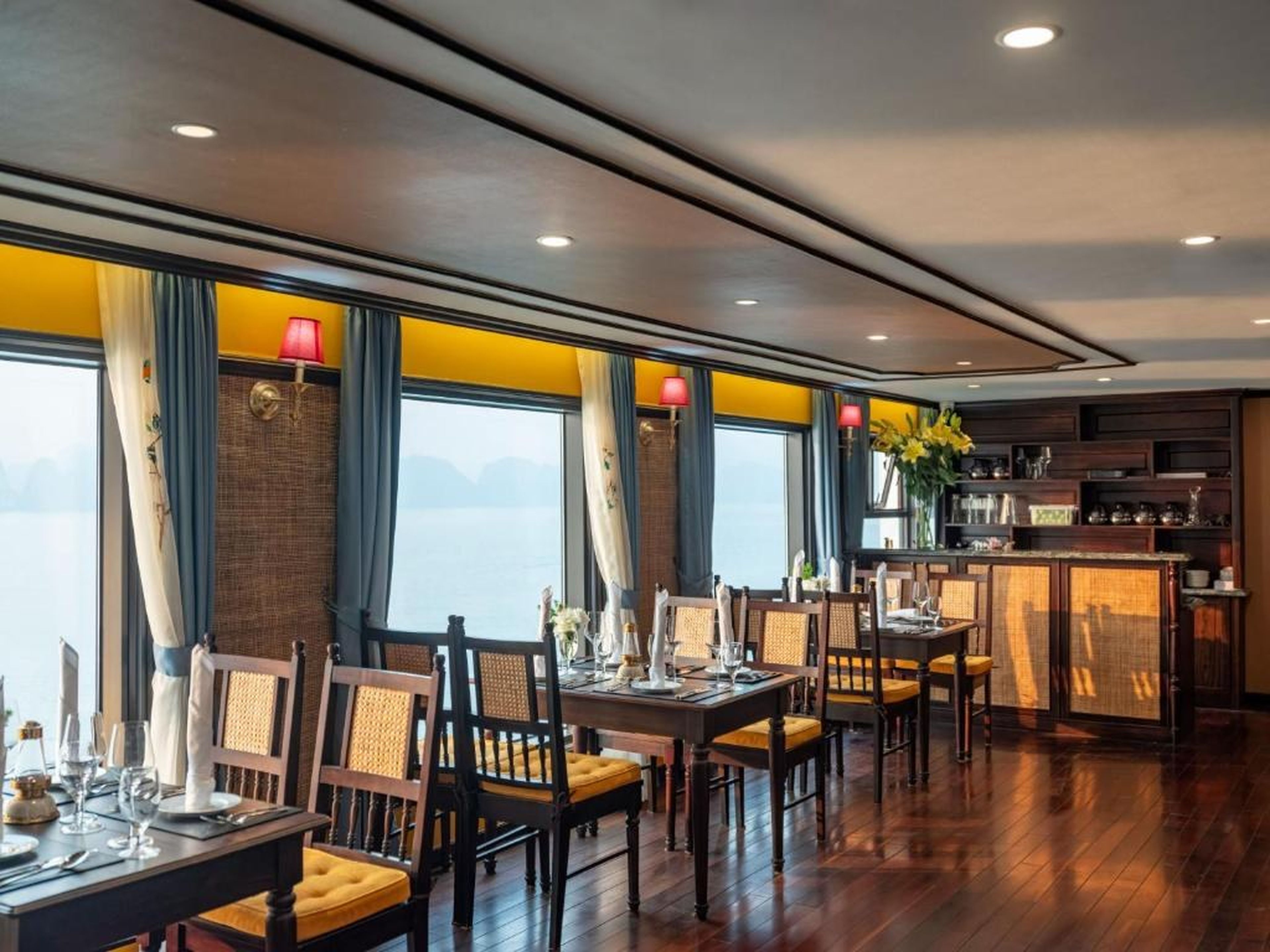 Indochine Grand Lan Ha Bay - Hình 39