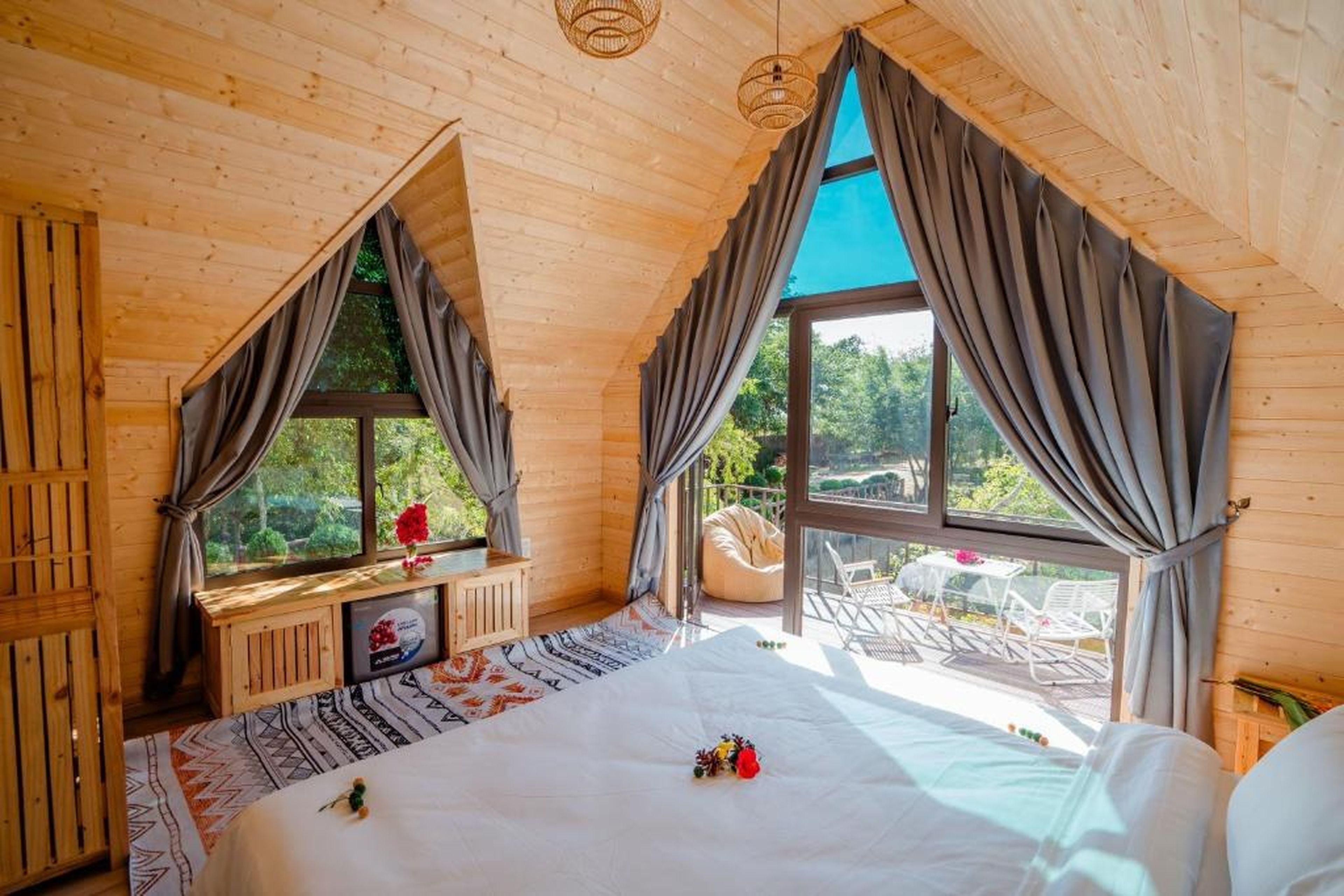 Bai Tu Long Mountain Resort - Hình 2