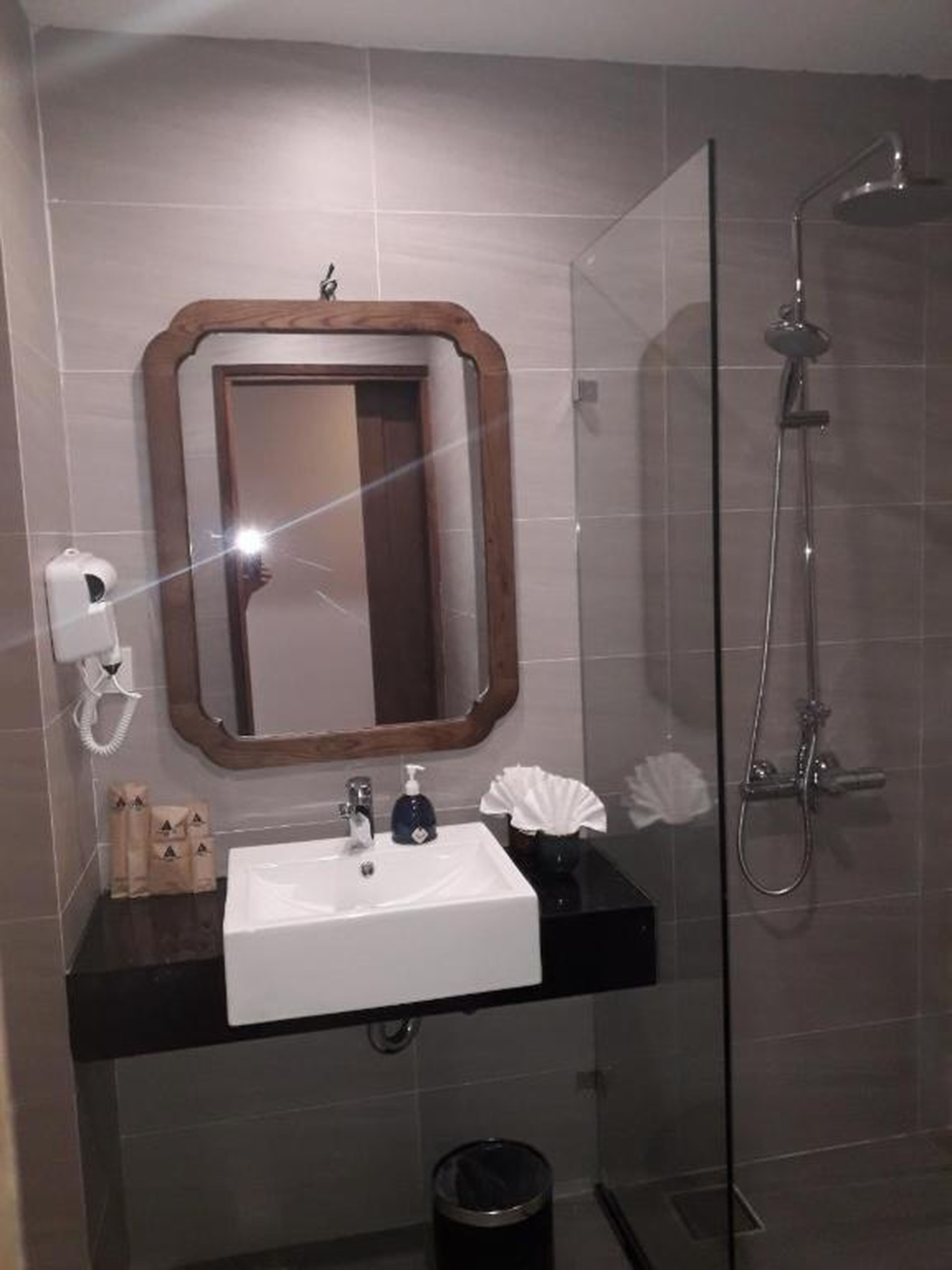 Lavian Hotel - Hình 23