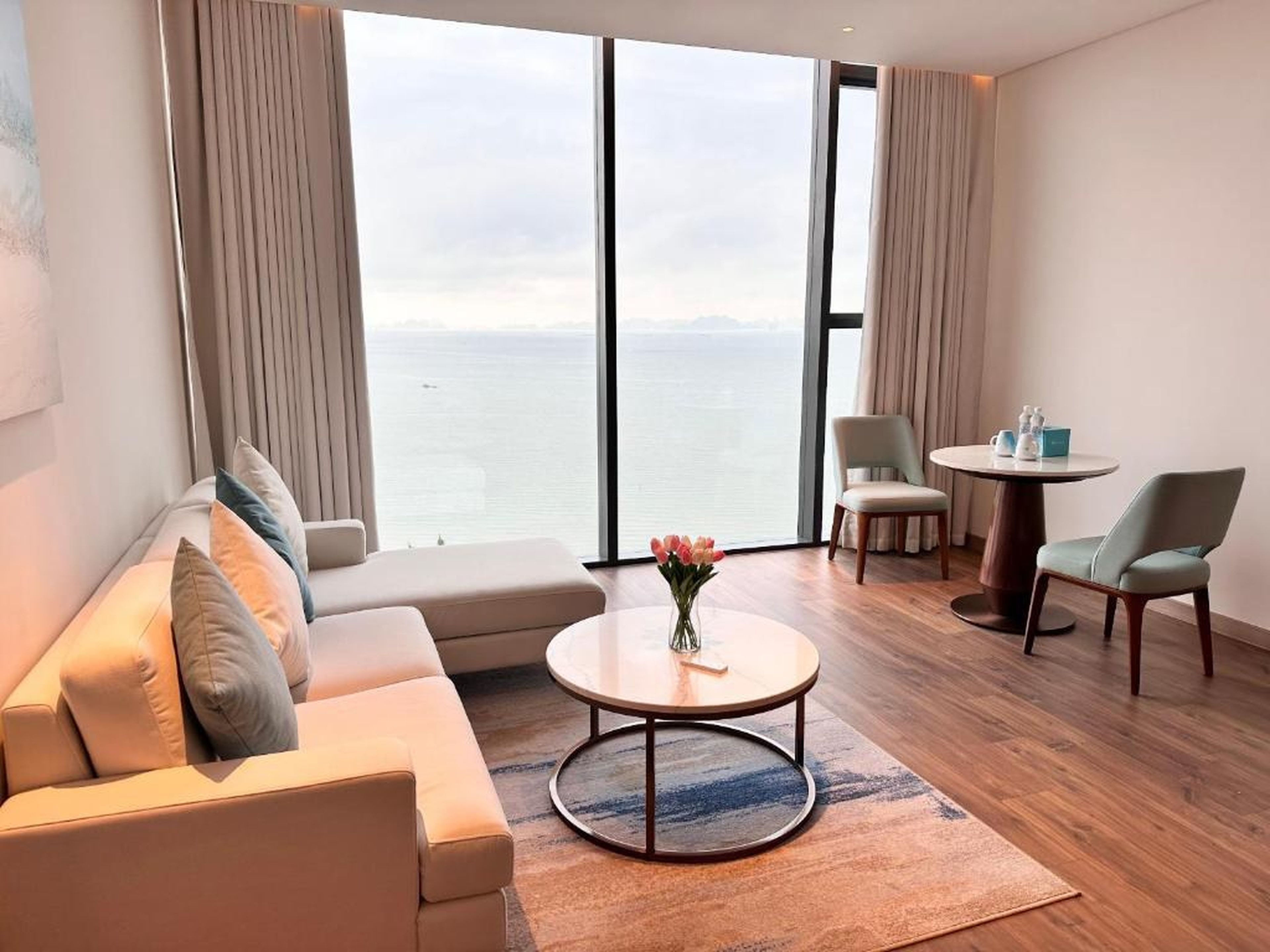 A La Carte Ha Long Bay - Sea View Apartment - Hình 45