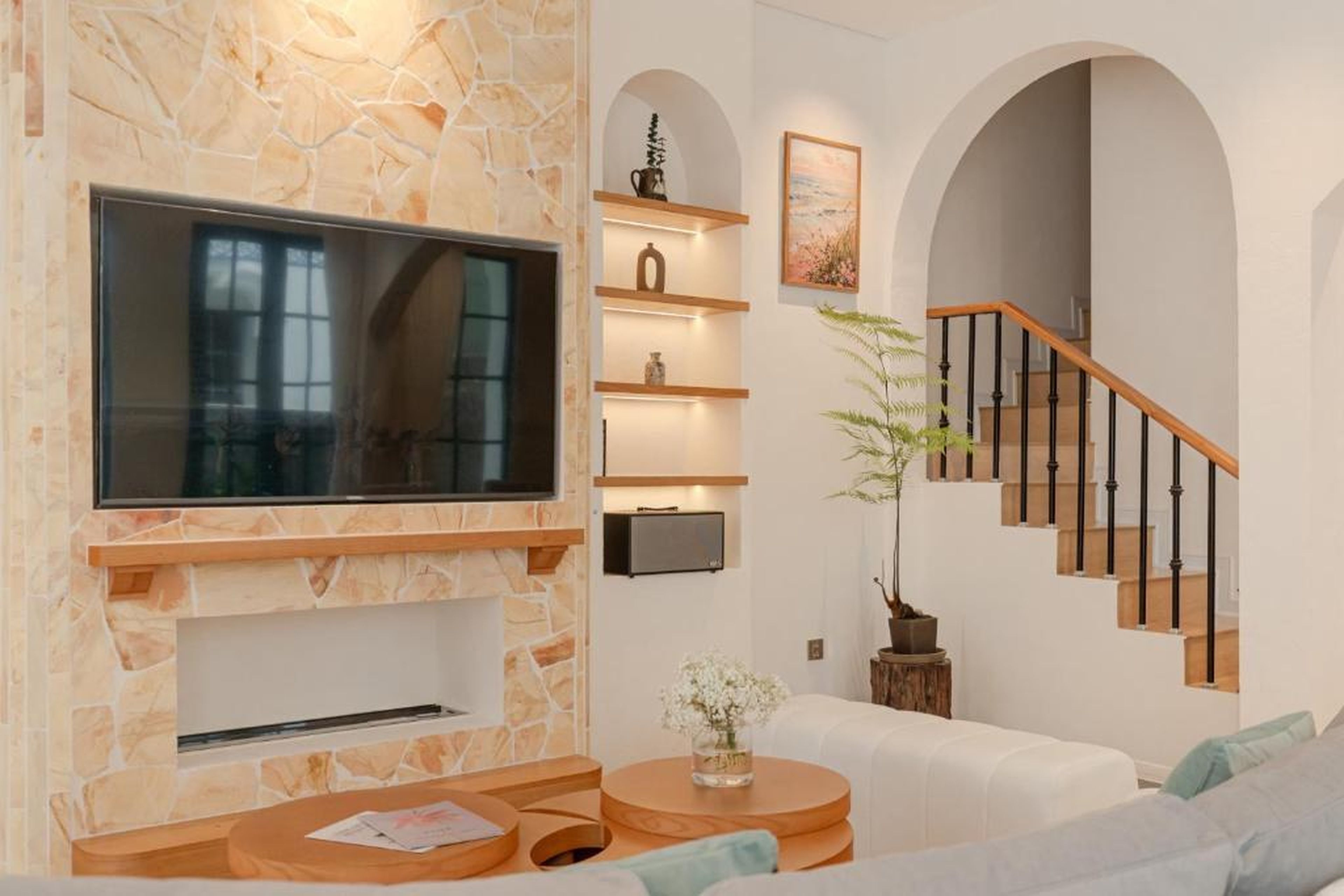 S Villa Ha Long - City Center & Near Beach - 4BR Private Villa with Pool, Jacuzzi, Sauna, Karaoke - Hình 42