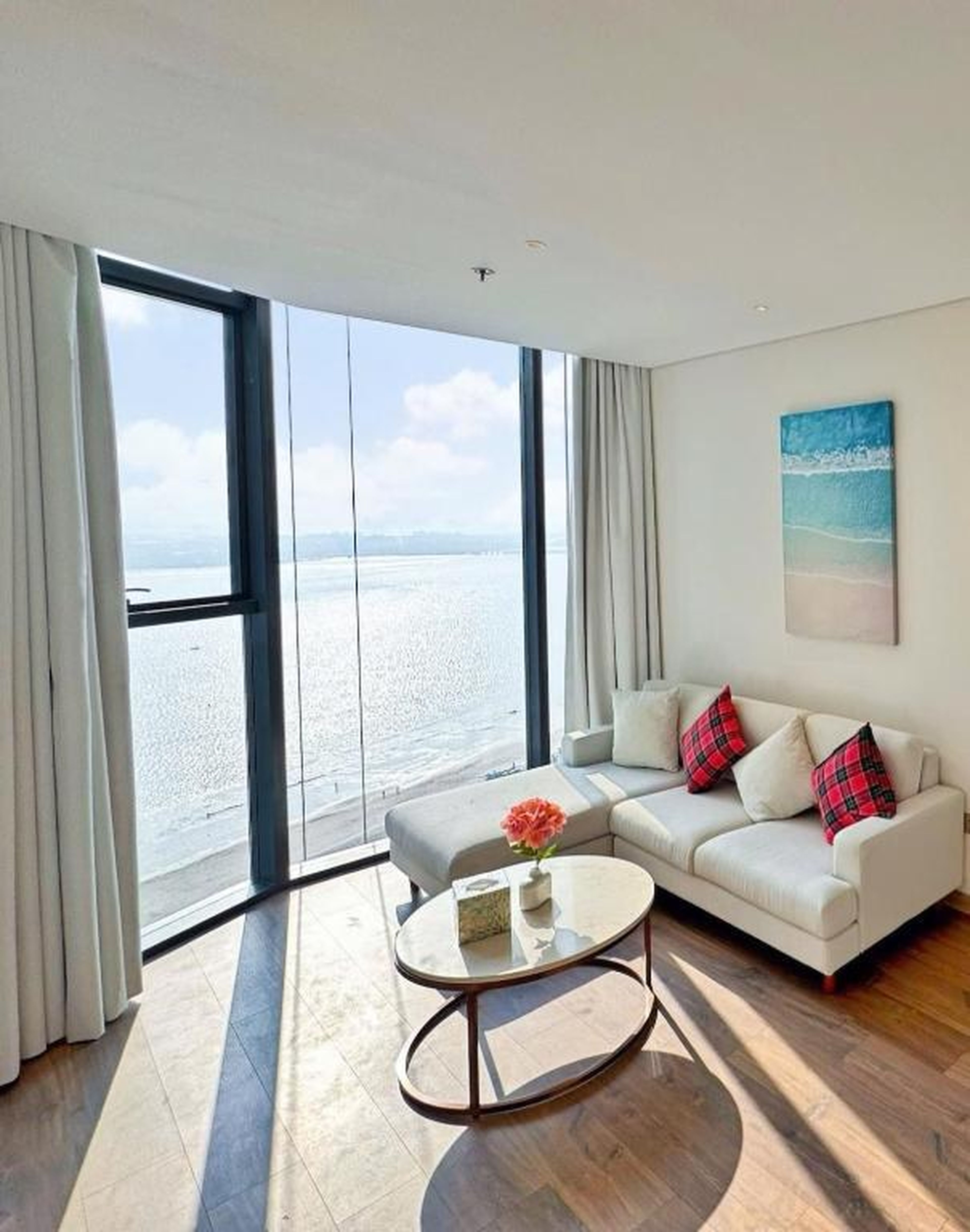 Alacarte condo - right on beach - high floor - Hình 9