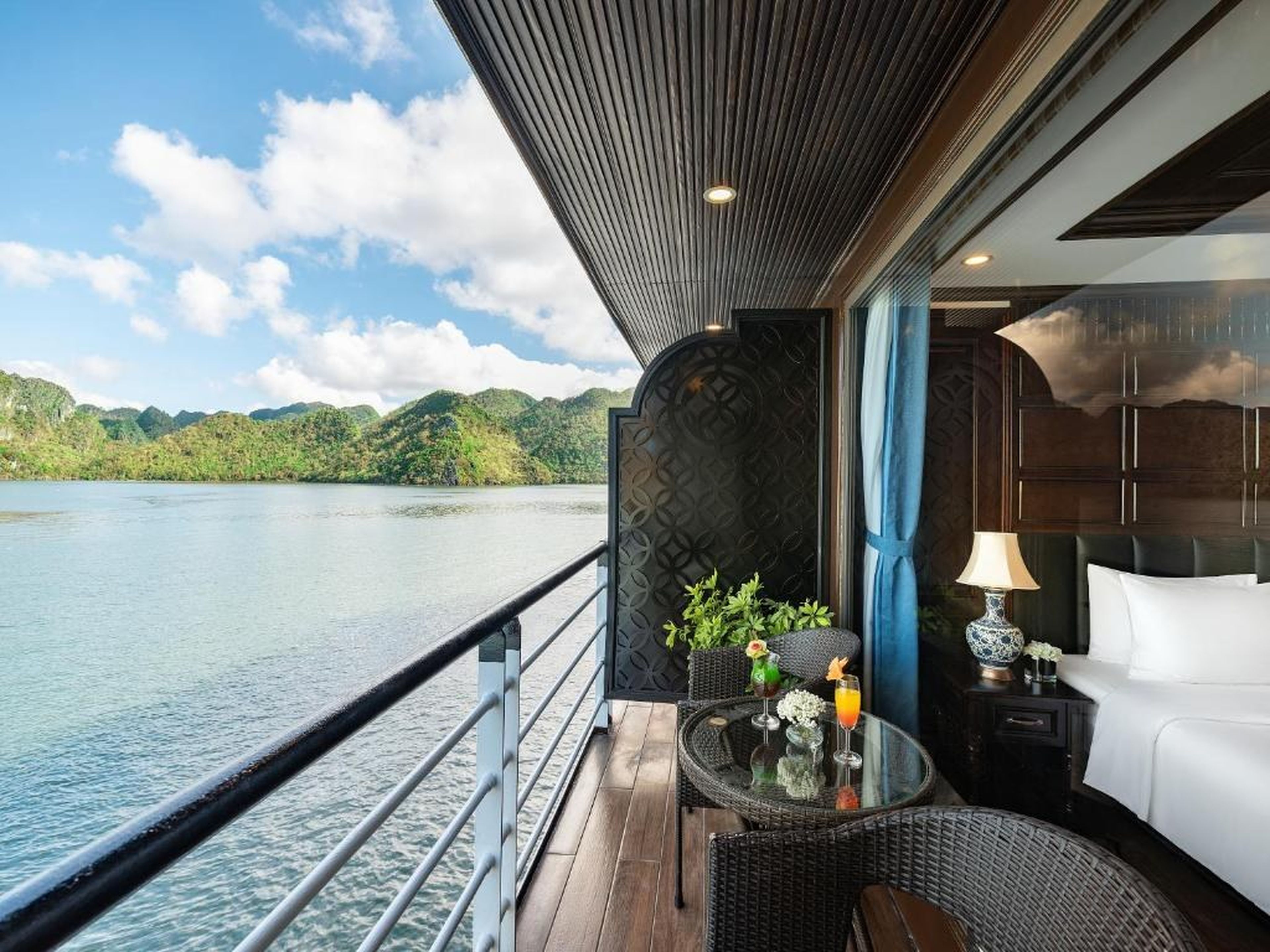 La Casta Regal 5-Star 2D1N - Lan Ha - Balcony & Bathtub Ocean View - Hình 13
