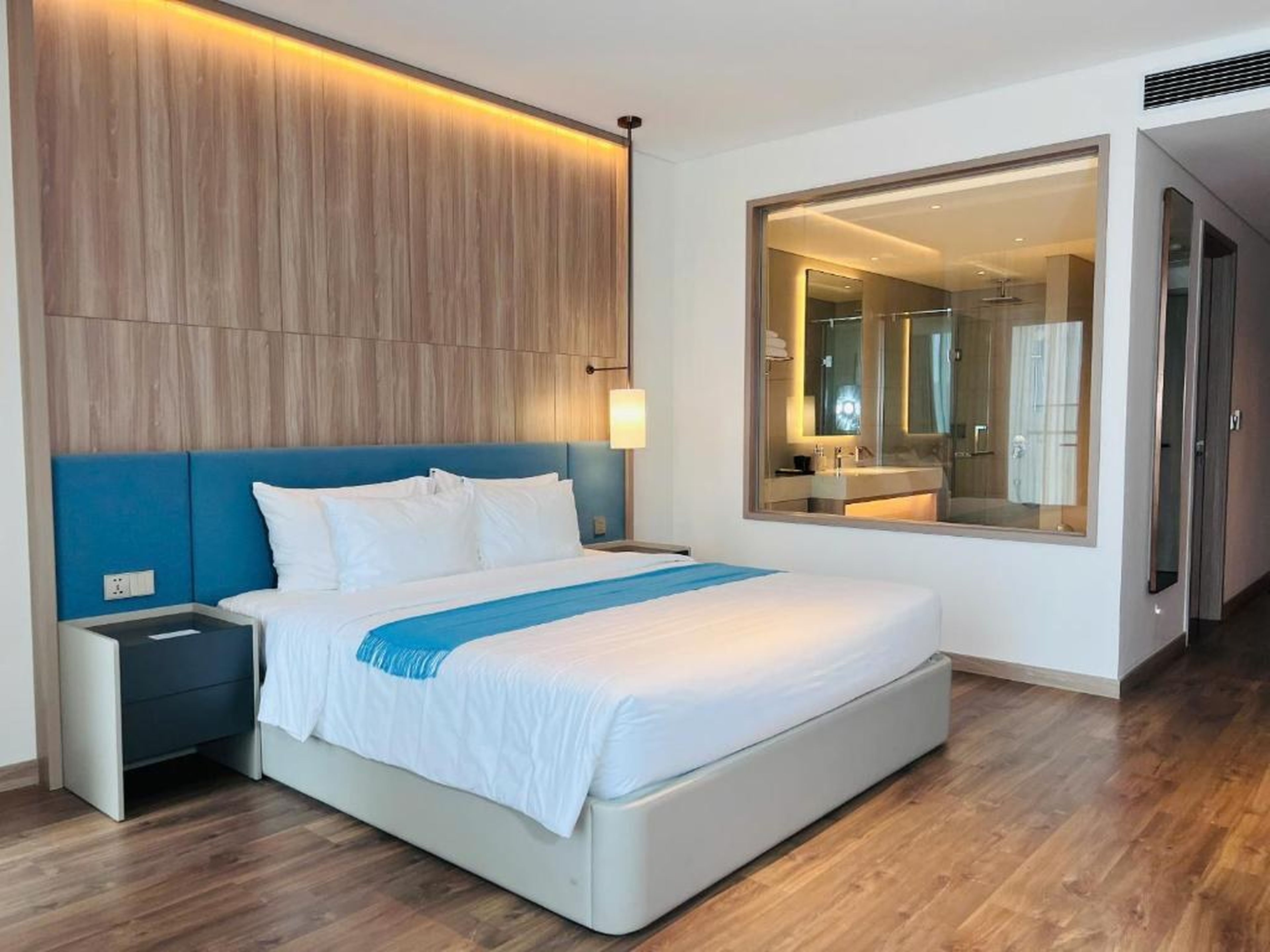 A La Carte Ha Long Apartments by Kevin & Anna - Hình 17