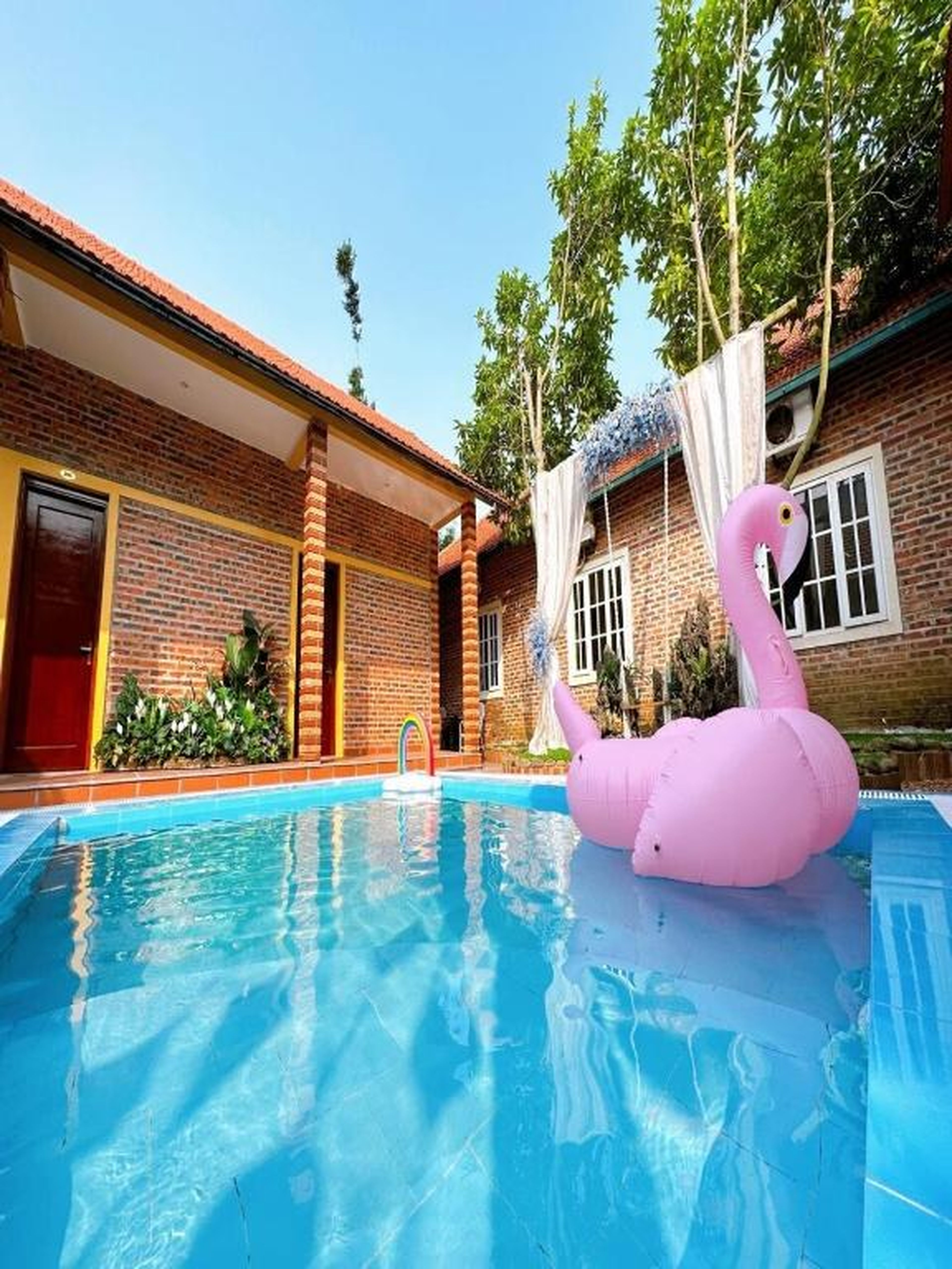 Chuỗi Homestay 8 ngủ bể bơi riêng - gần biển tại Tuần Châu - Hình 17
