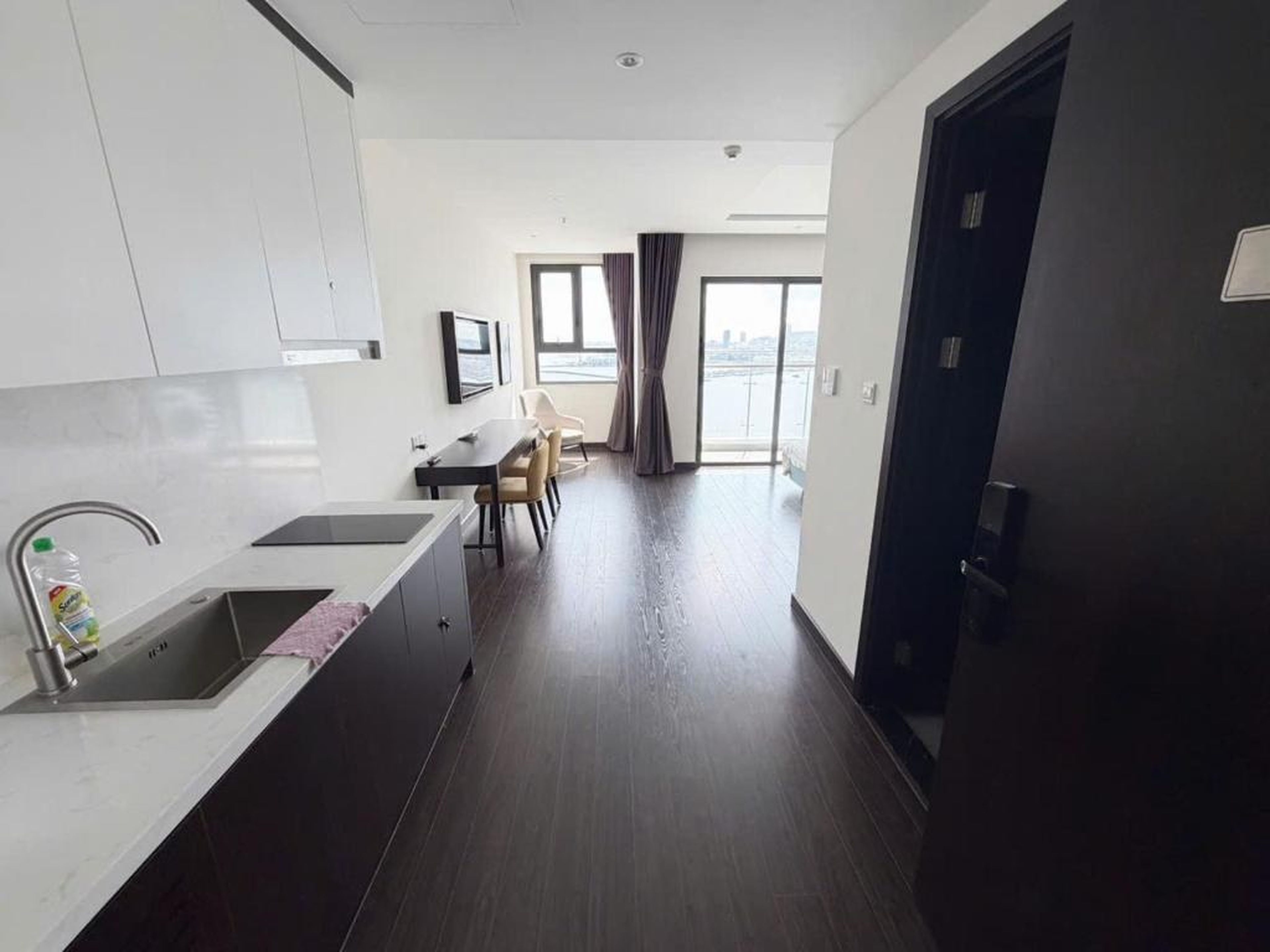 Sapphire Ha Long Apartment - Sea View - Hình 40