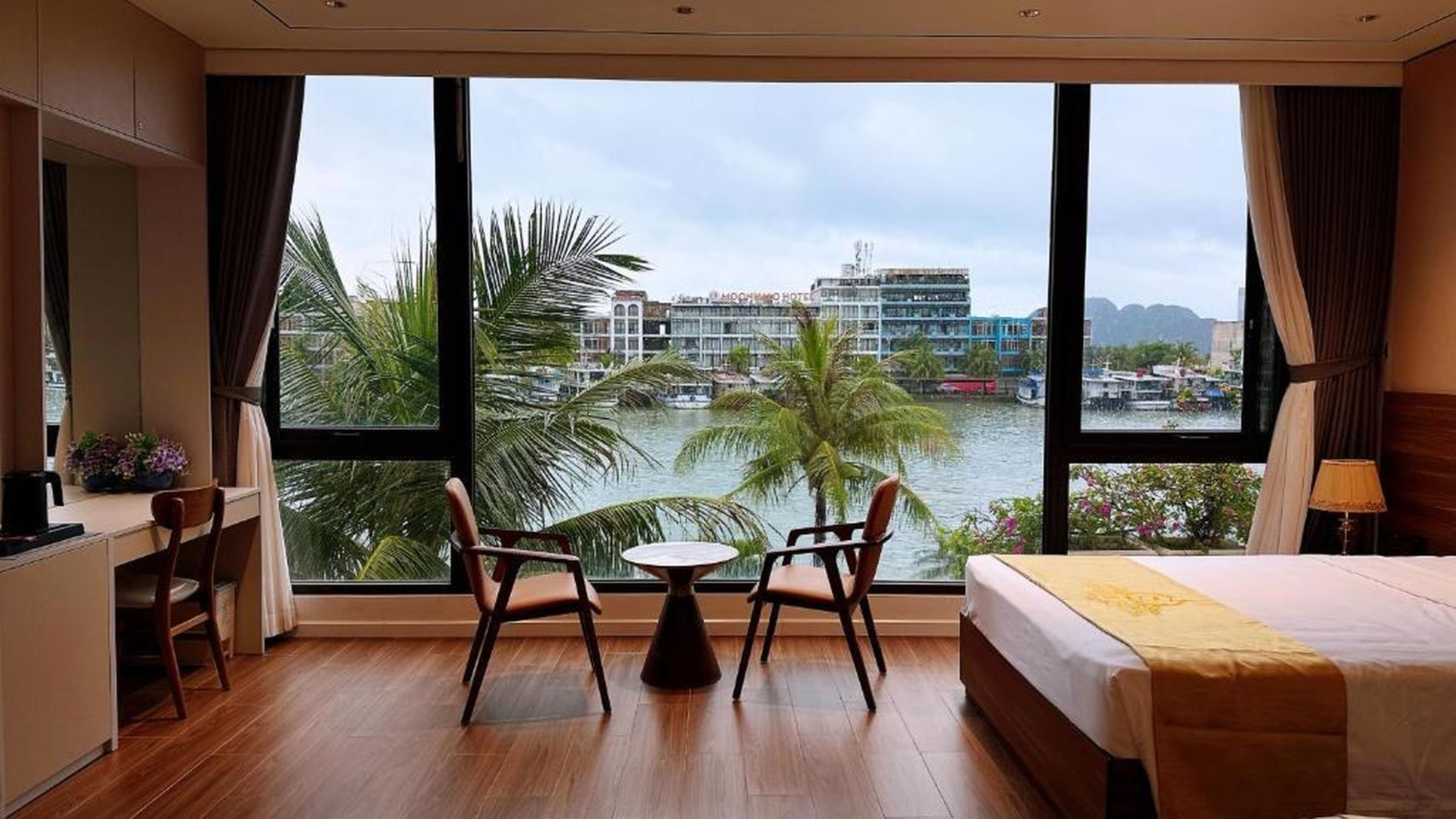Serene Hotel - Hình 7