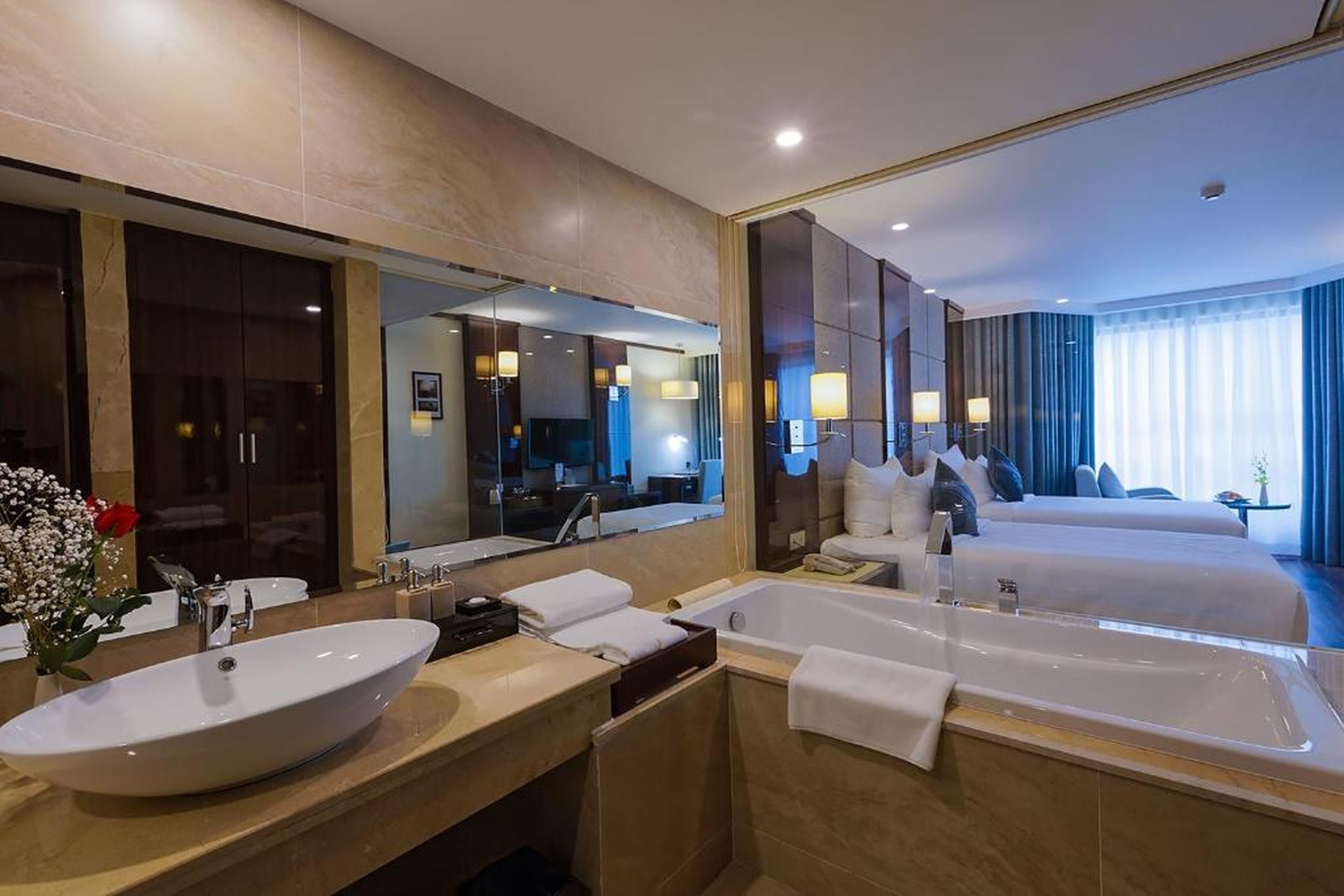 Central Luxury Hạ Long Hotel - Hình 25