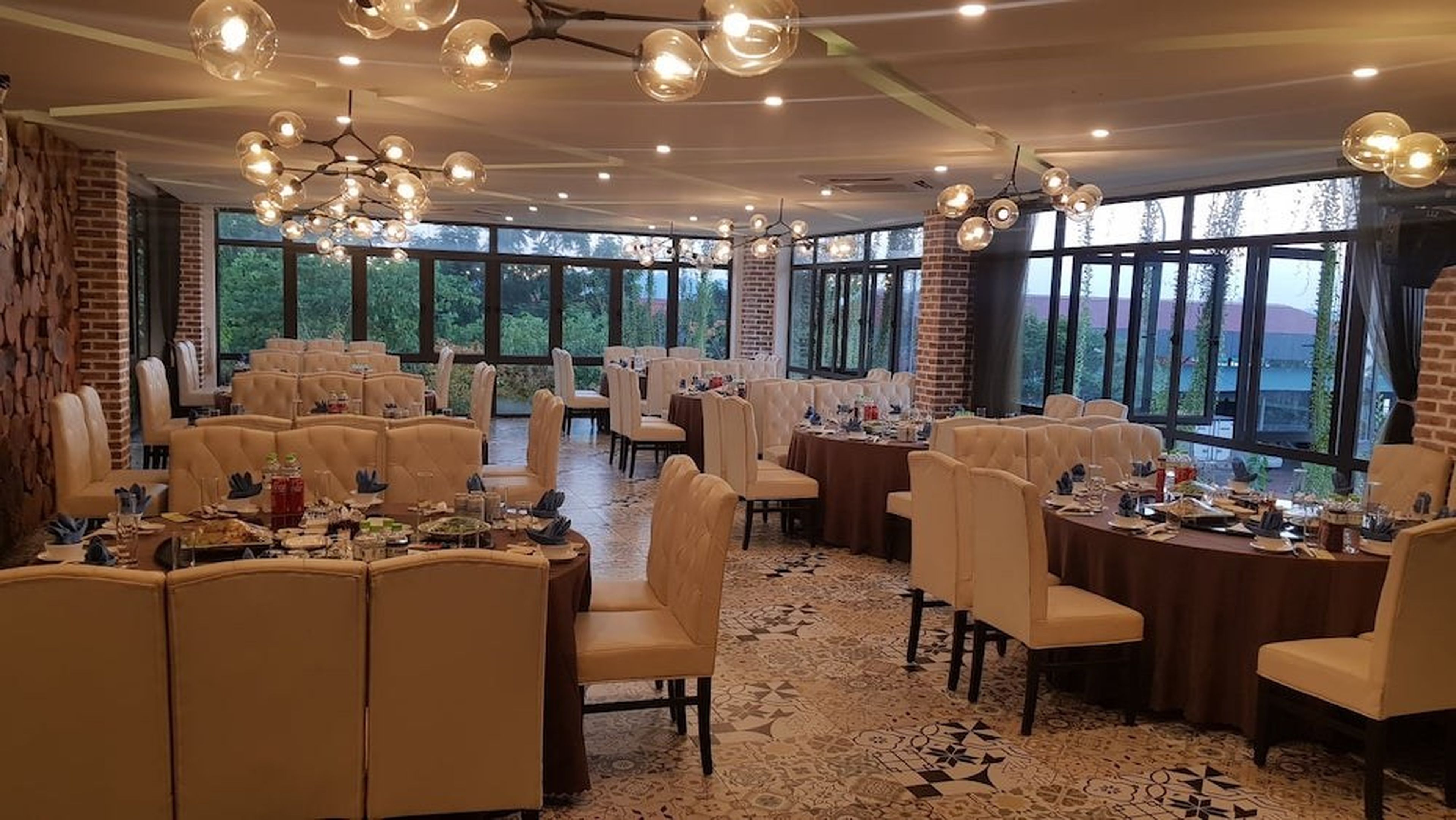 Nhà Hàng Phương Nam Hạ Long – Chốn dừng chân hữu tình cho mọi du khách - Hình 2