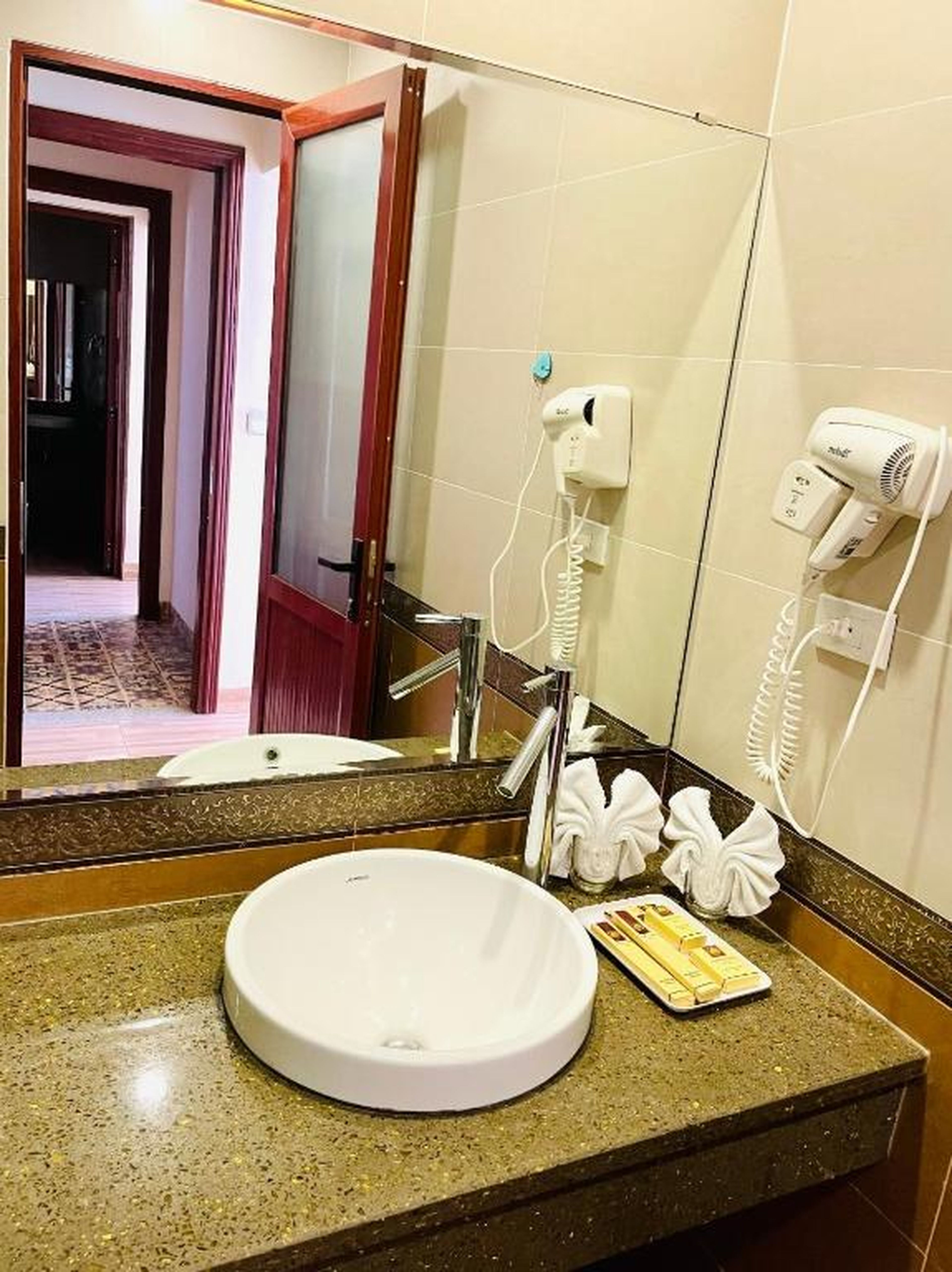 Tuan Chau Havana Hotel - Hình 21