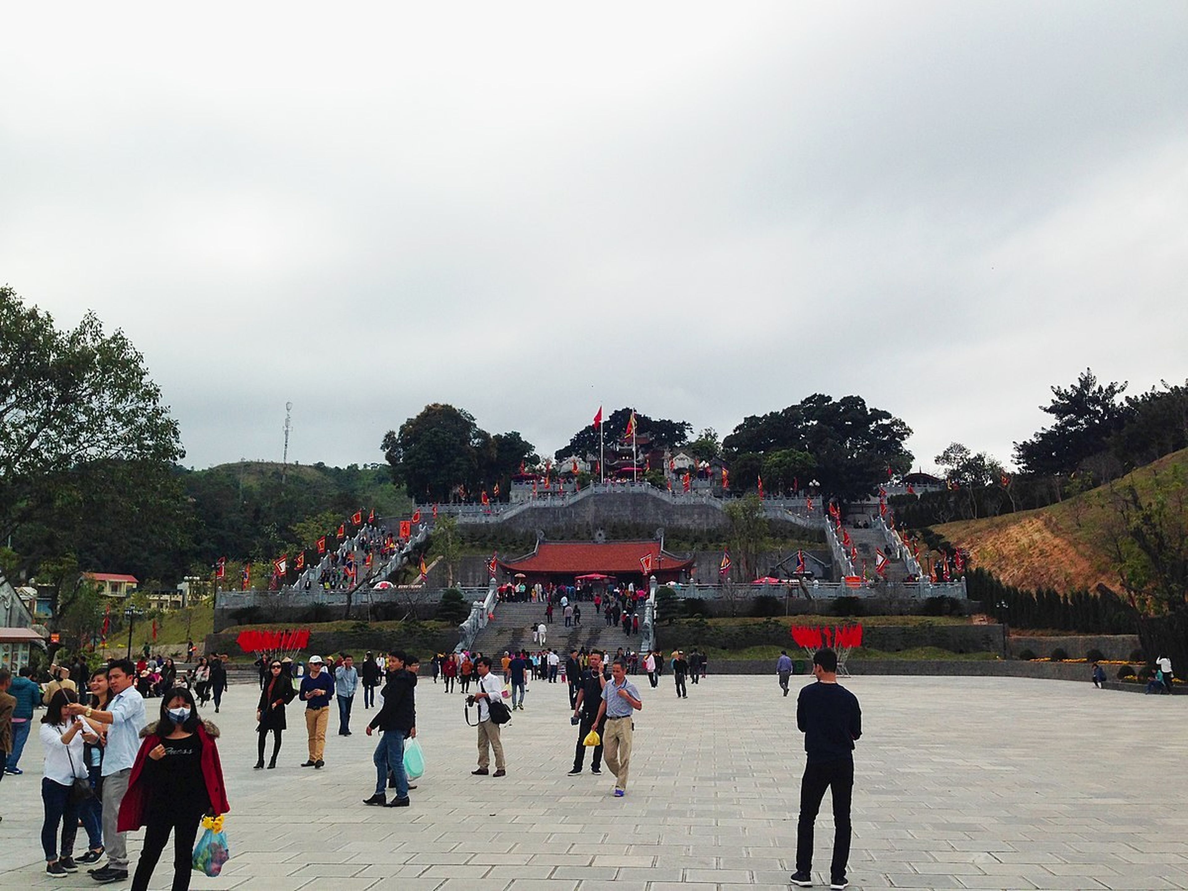 The 700-Year-Old Cua Ong Temple Complex in Quang Ninh - Hình 2