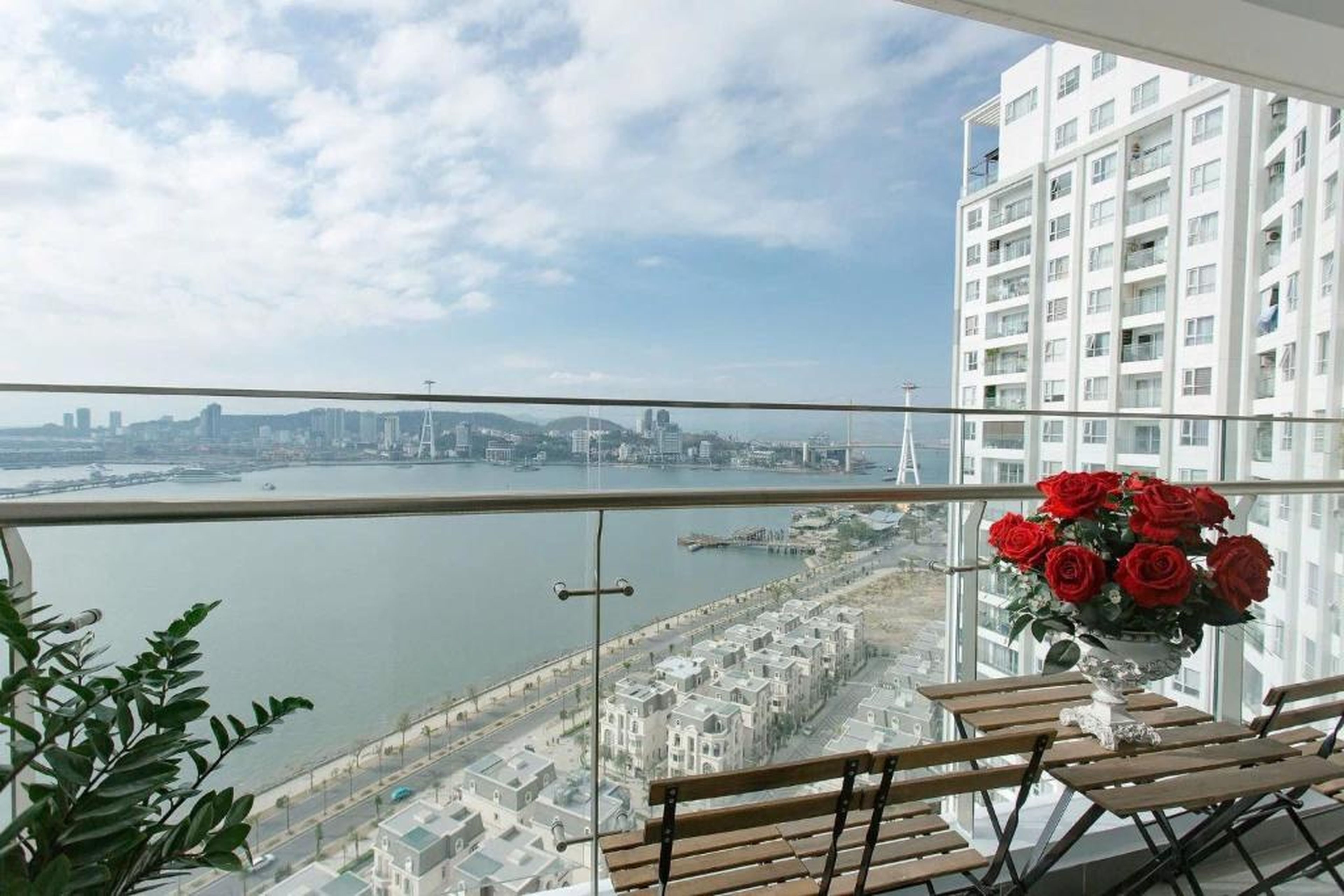 Sapphire Ha Long Luxury Apartment 1108 - Hình 28