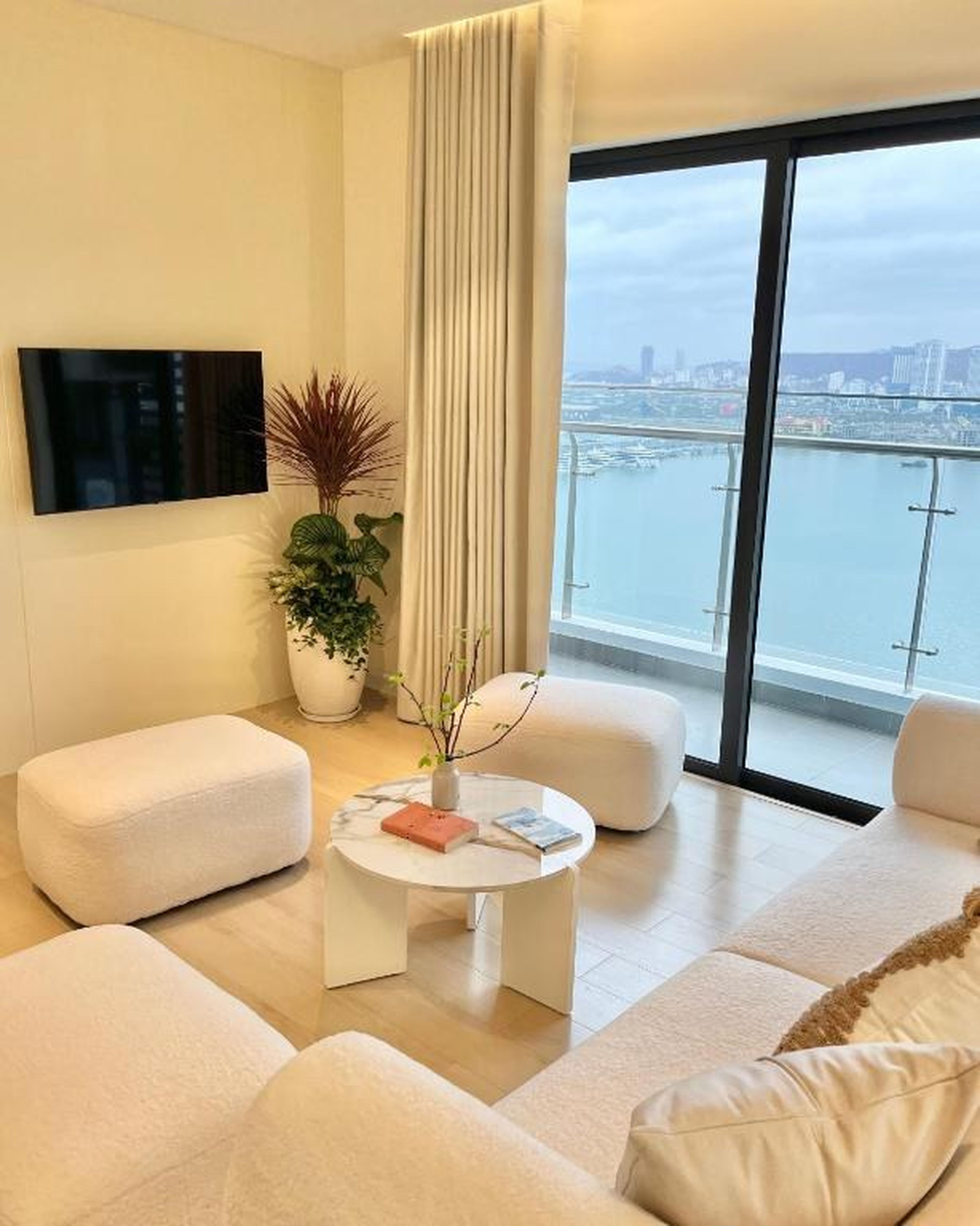 Xinh Homestay Hạ Long - Hình 49
