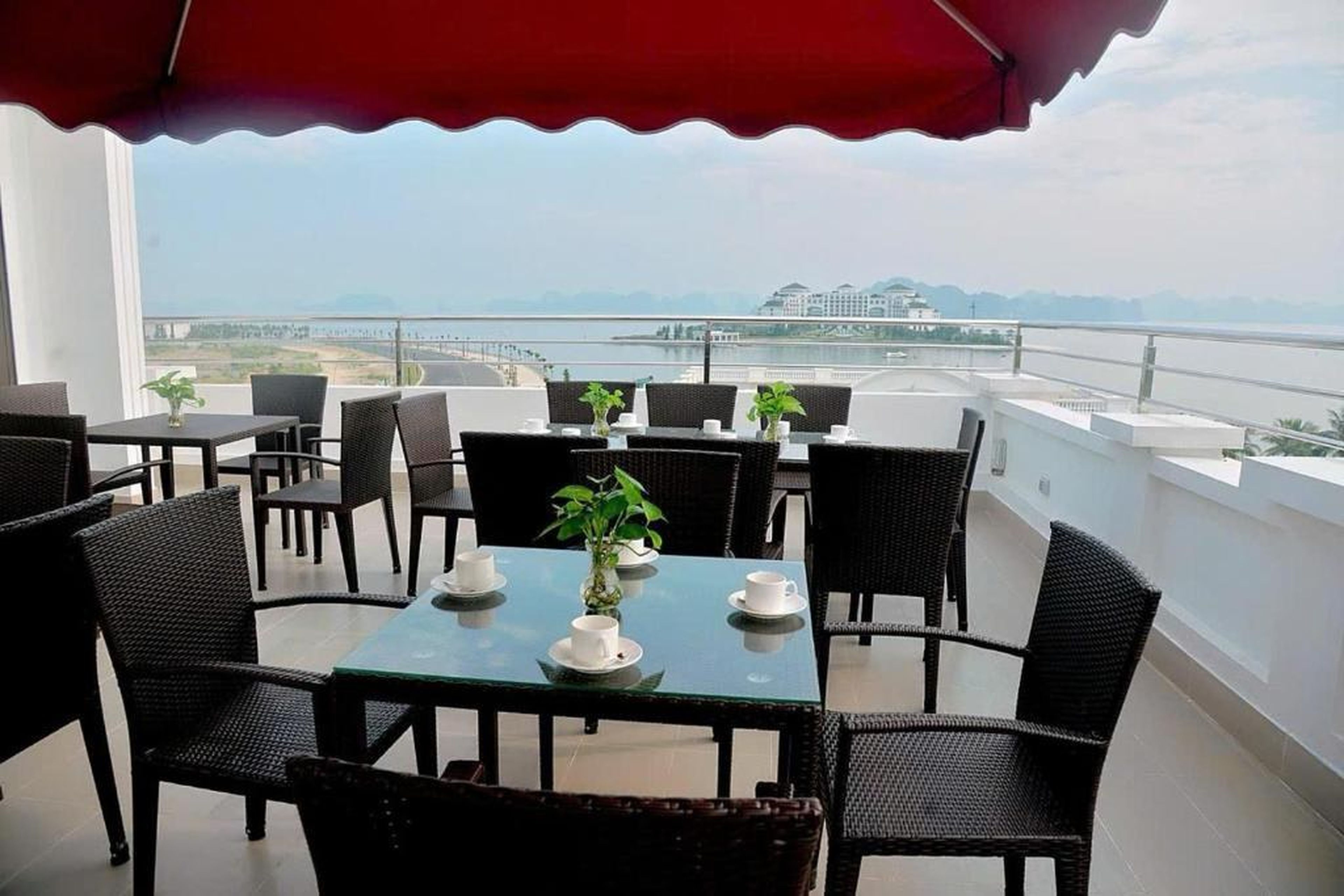 The One Ha Long Hotel - Hình 15